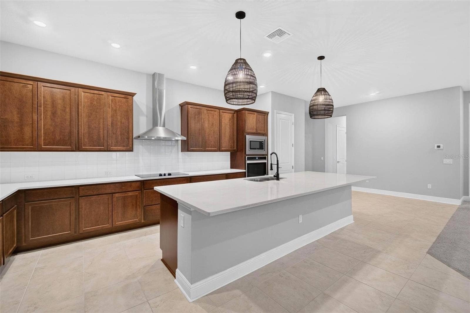 6035 NIKKI LANE, Odessa, FL 33556 6035 NIKKI LANE, Odessa, FL 33556