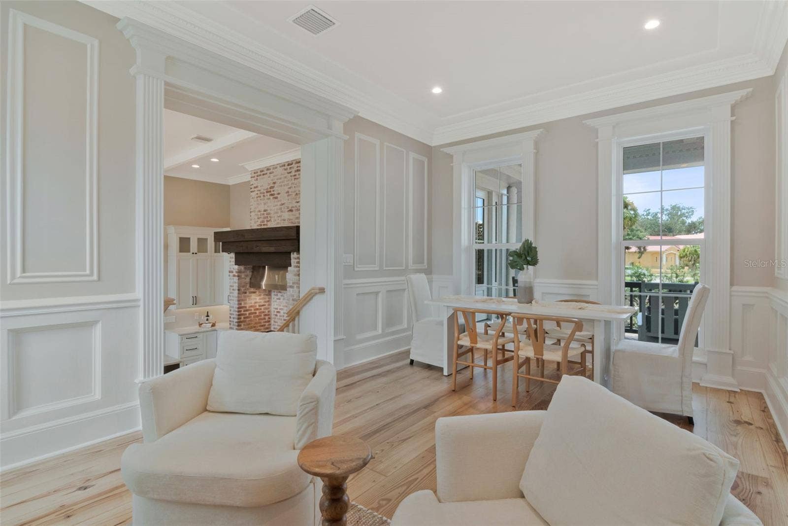 4706 W SAN JOSE STREET, Tampa, FL 33629 Breakfast room designated for dining and relaxing fireside