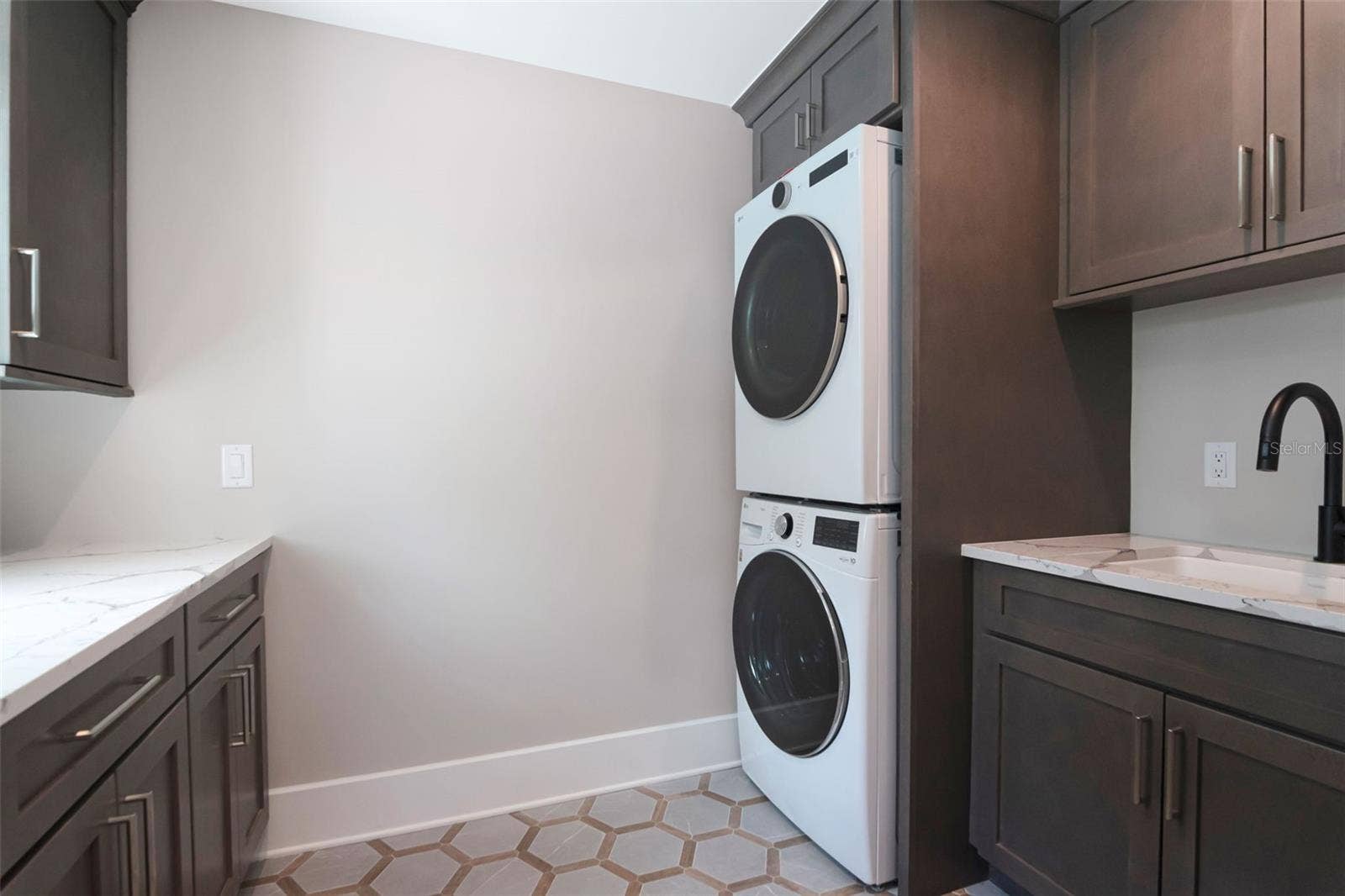 4706 W SAN JOSE STREET, Tampa, FL 33629 Full sized stackables in downstairs laundry room..the prettiest one you'll find!