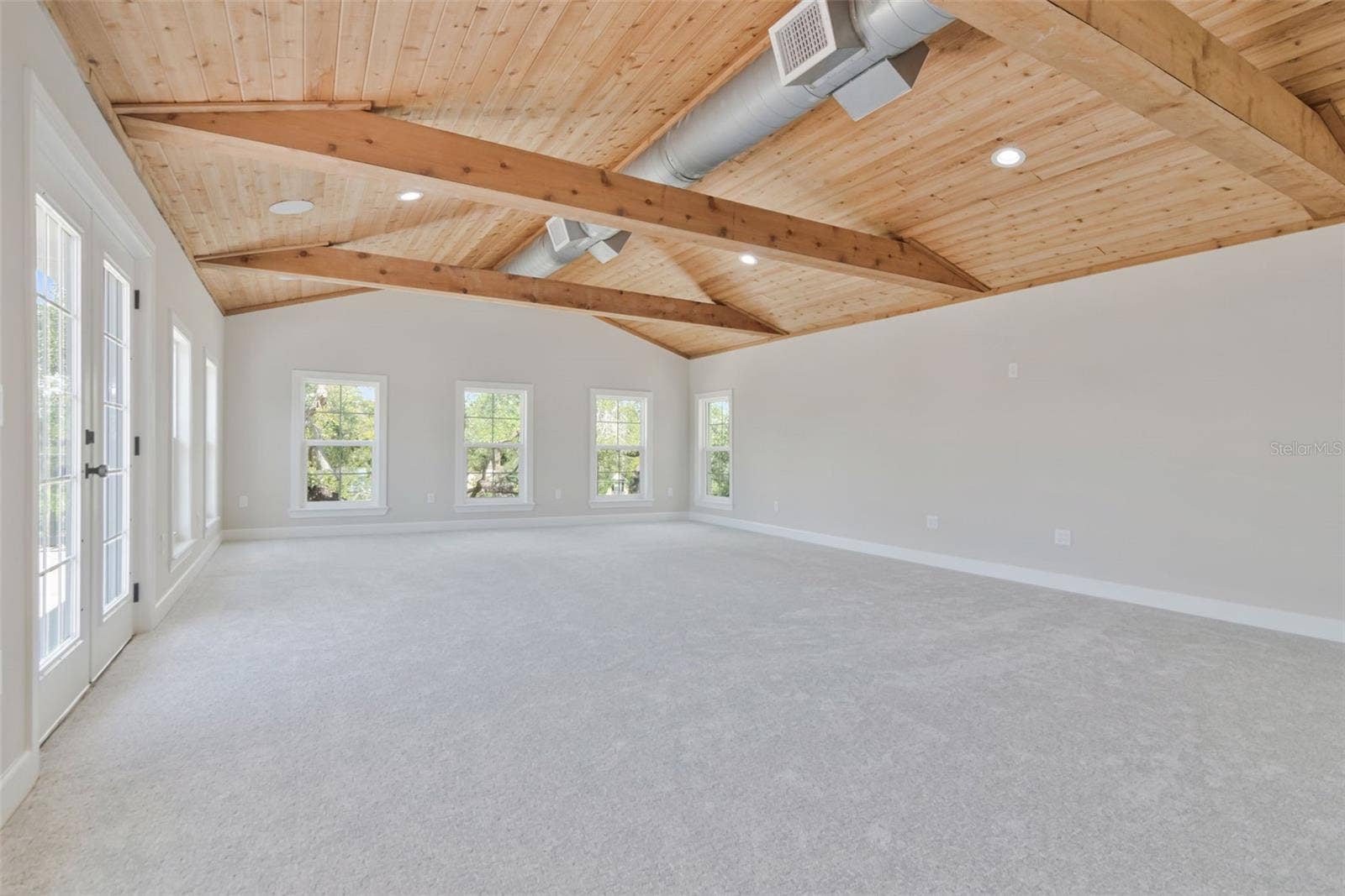 4706 W SAN JOSE STREET, Tampa, FL 33629 Media room/lounge on 3rd floor