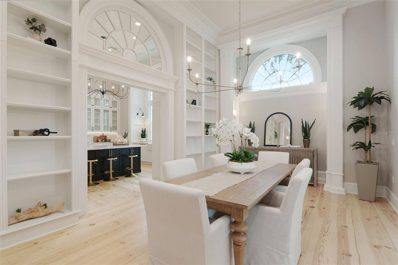 4706 W SAN JOSE STREET, Tampa, FL 33629 Architectural details that leave an impression