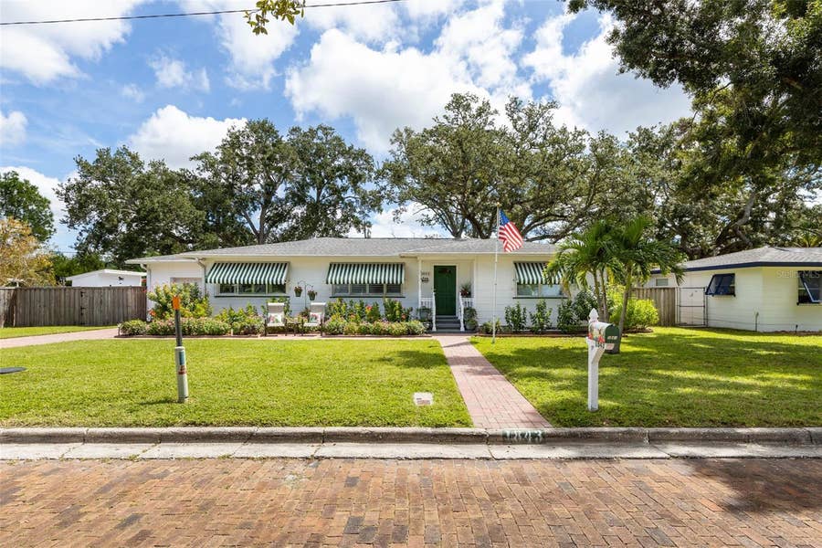 Property photo for 1843 PASADENA DR, Dunedin, FL