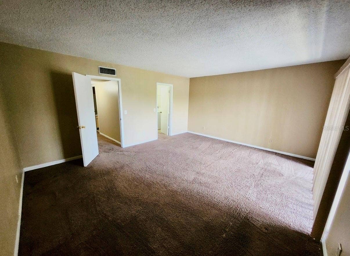 9209 TUDOR DRIVE, #C203, Tampa, FL 33615 9209 TUDOR DRIVE, #C203, Tampa, FL 33615
