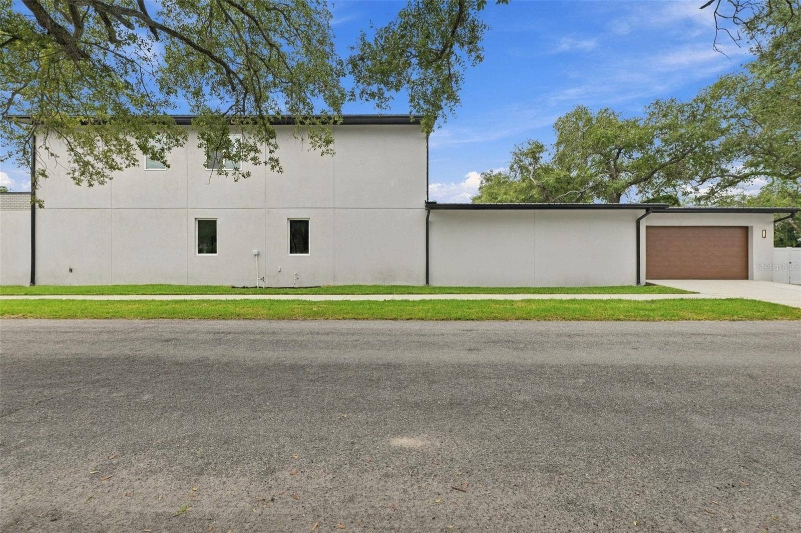 3201 W WYOMING AVENUE, Tampa, FL 33611 3201 W WYOMING AVENUE, Tampa, FL 33611
