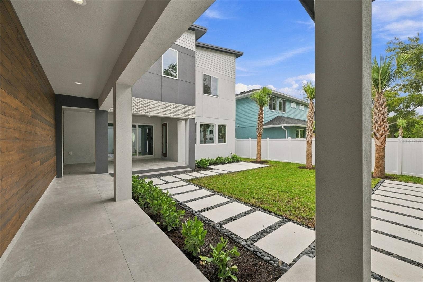 3201 W WYOMING AVENUE, Tampa, FL 33611 3201 W WYOMING AVENUE, Tampa, FL 33611