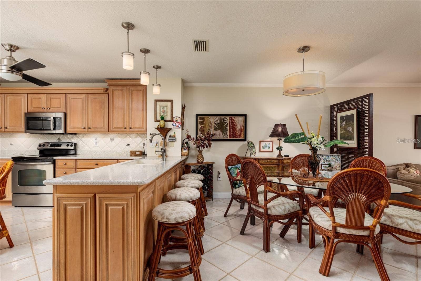 505 SANDY HOOK ROAD, #505, Treasure Island, FL 33706