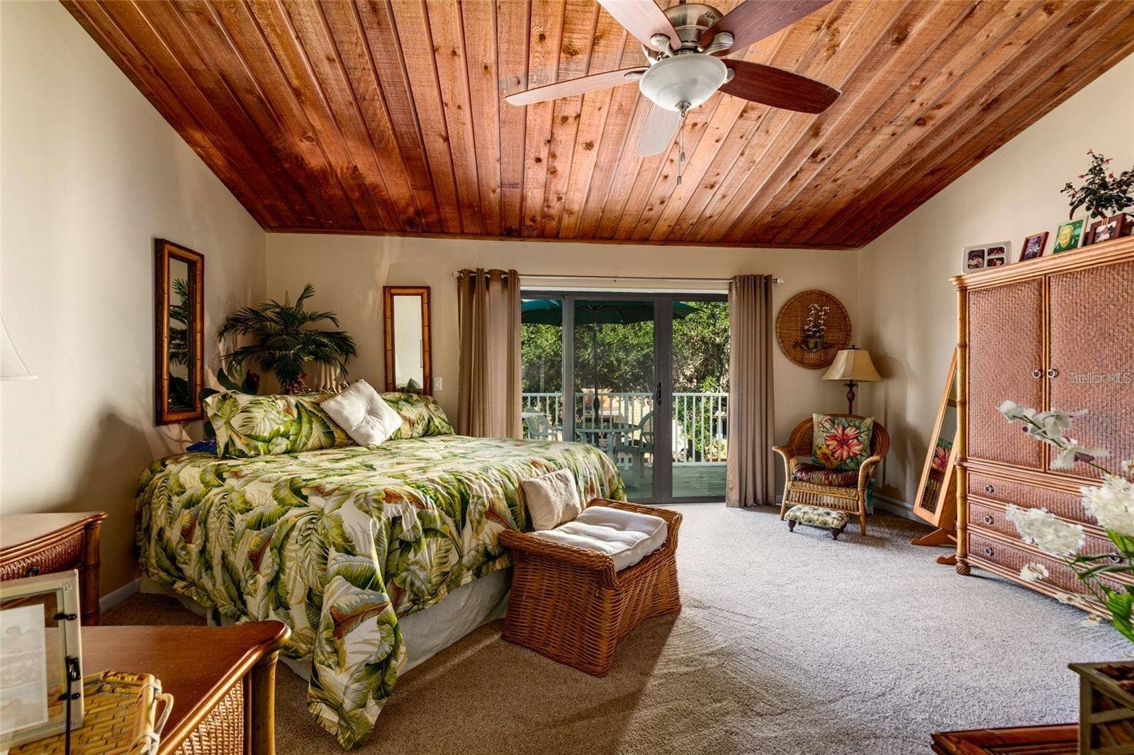 505 SANDY HOOK ROAD, #505, Treasure Island, FL 33706
