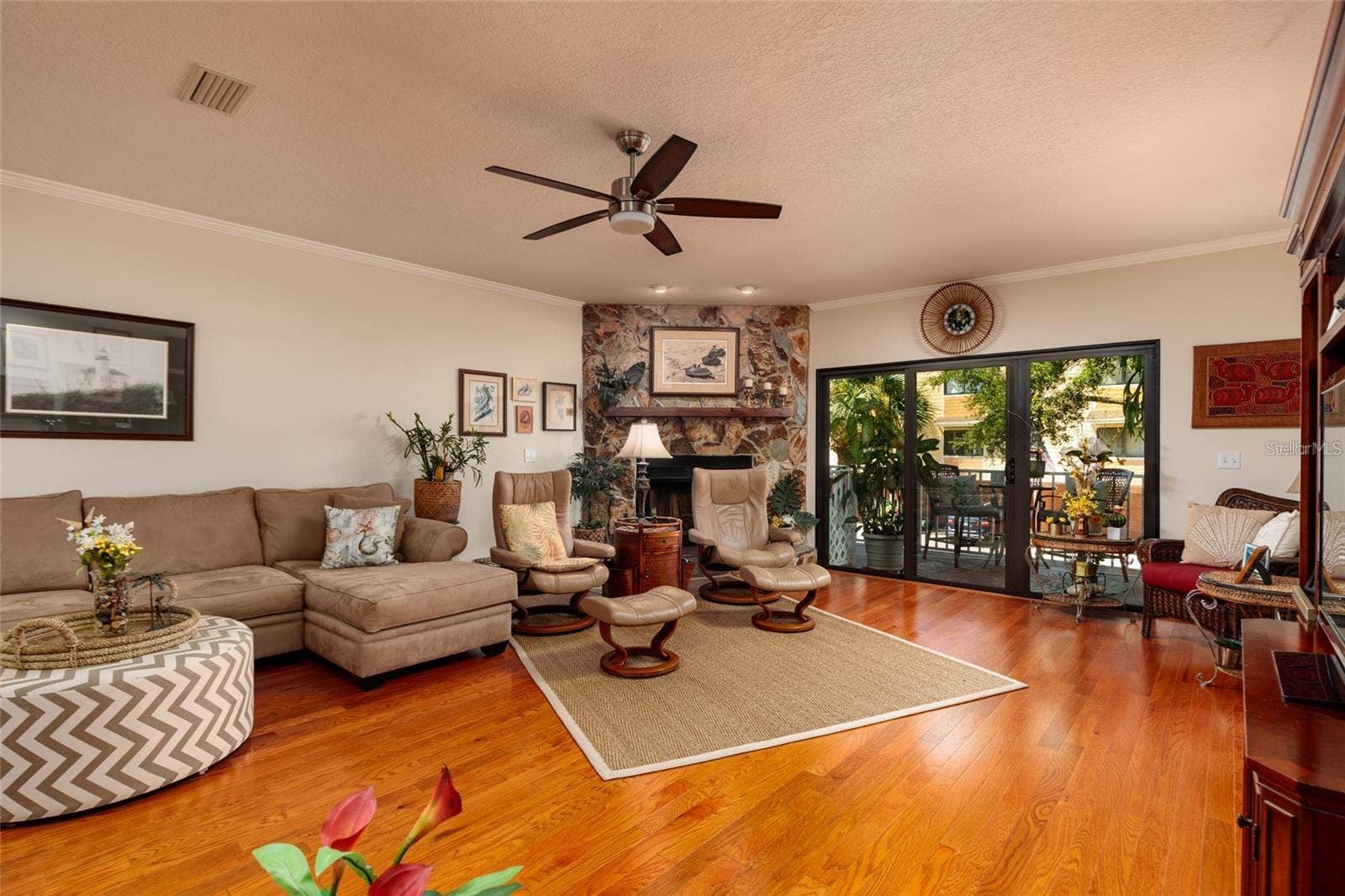 505 SANDY HOOK ROAD, #505, Treasure Island, FL 33706