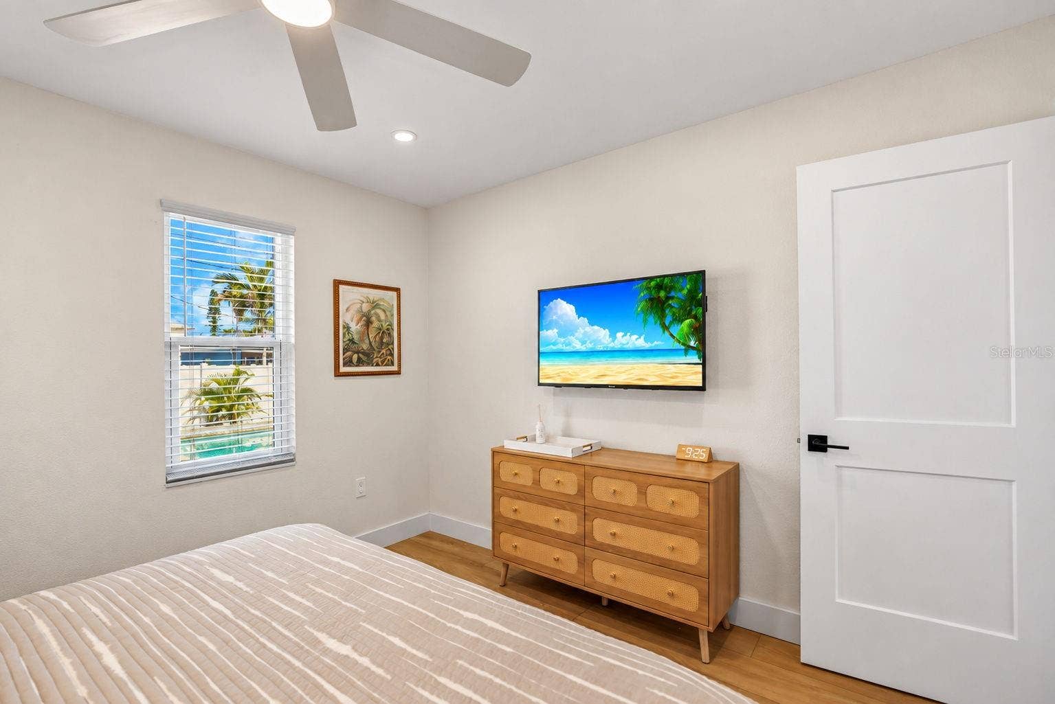 170 145TH AVENUE E, Madeira Beach, FL 33708