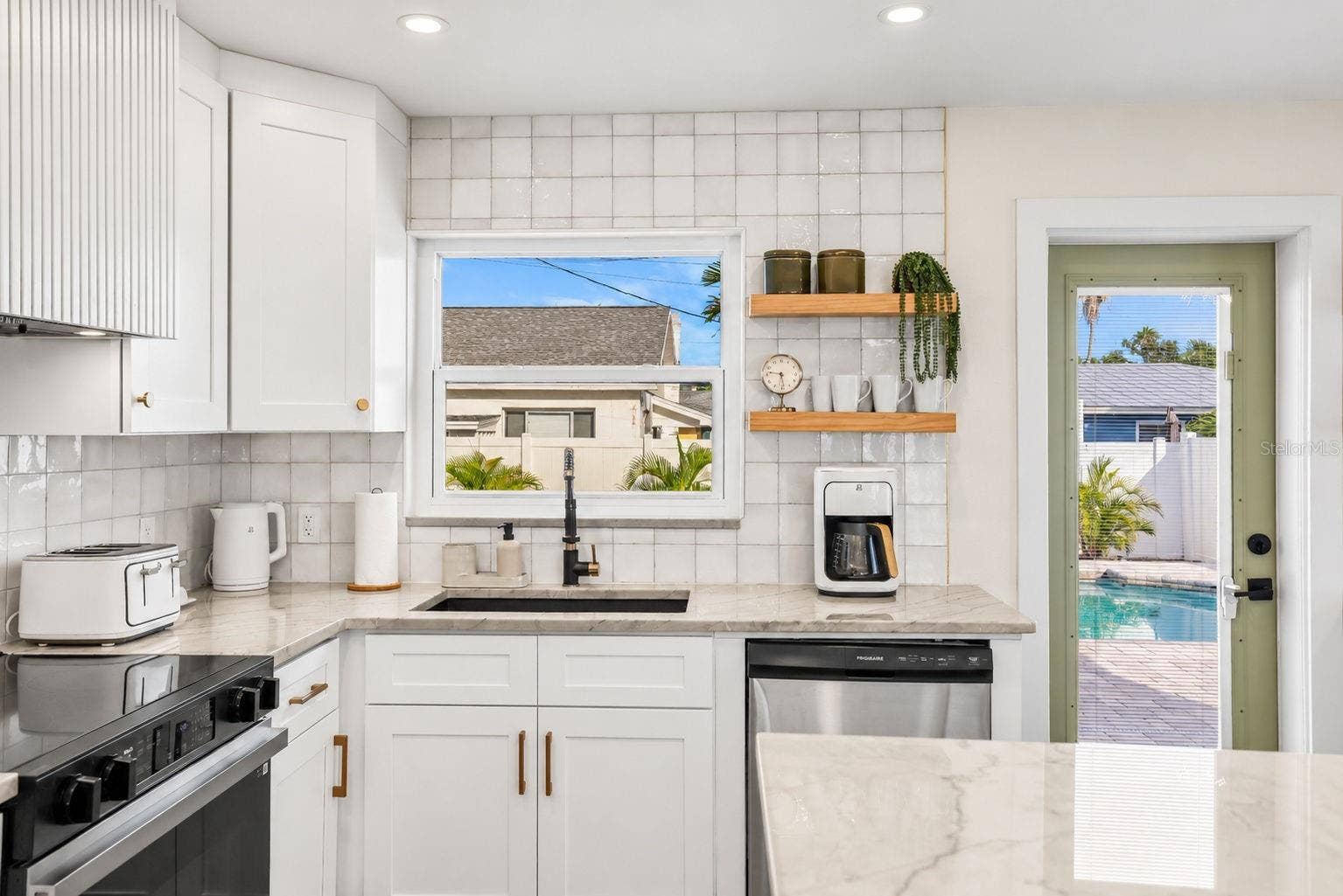 170 145TH AVENUE E, Madeira Beach, FL 33708