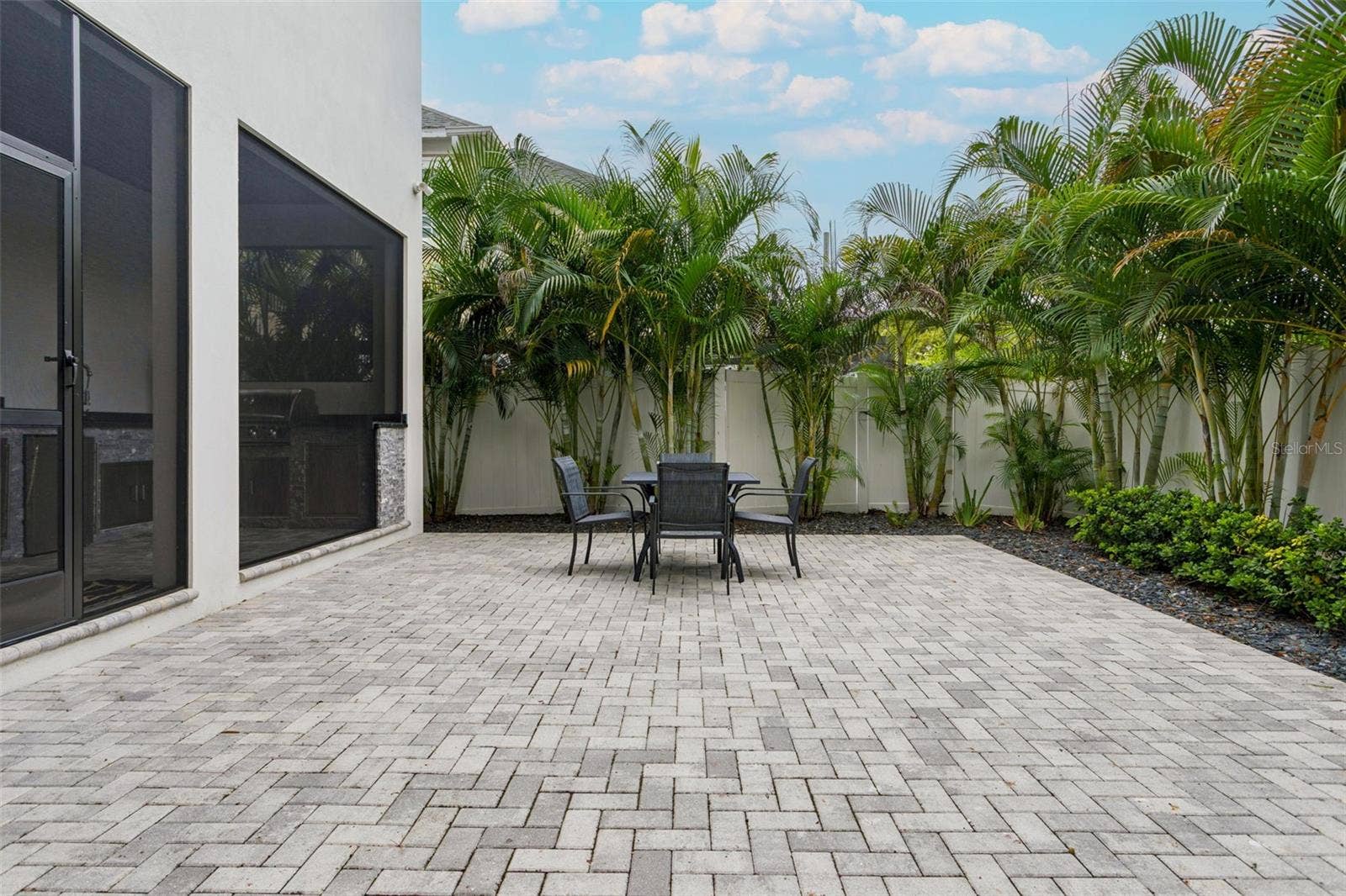 3513 W TACON STREET, Tampa, FL 33629 back yard