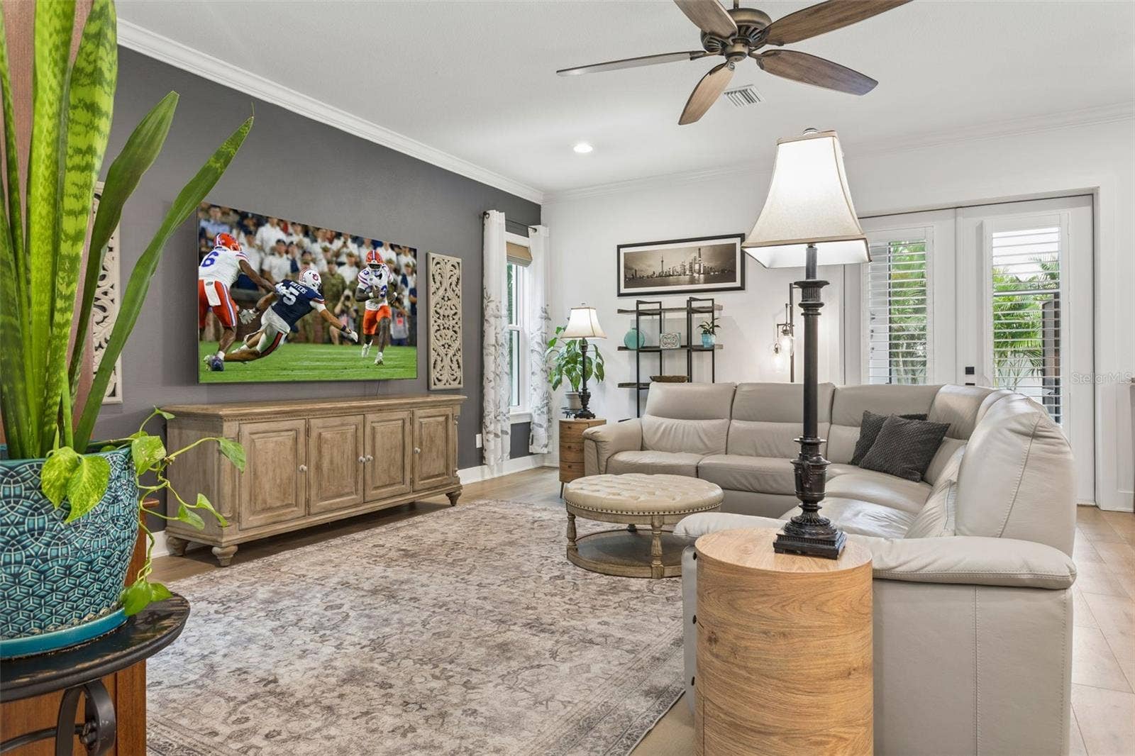 3513 W TACON STREET, Tampa, FL 33629 living room