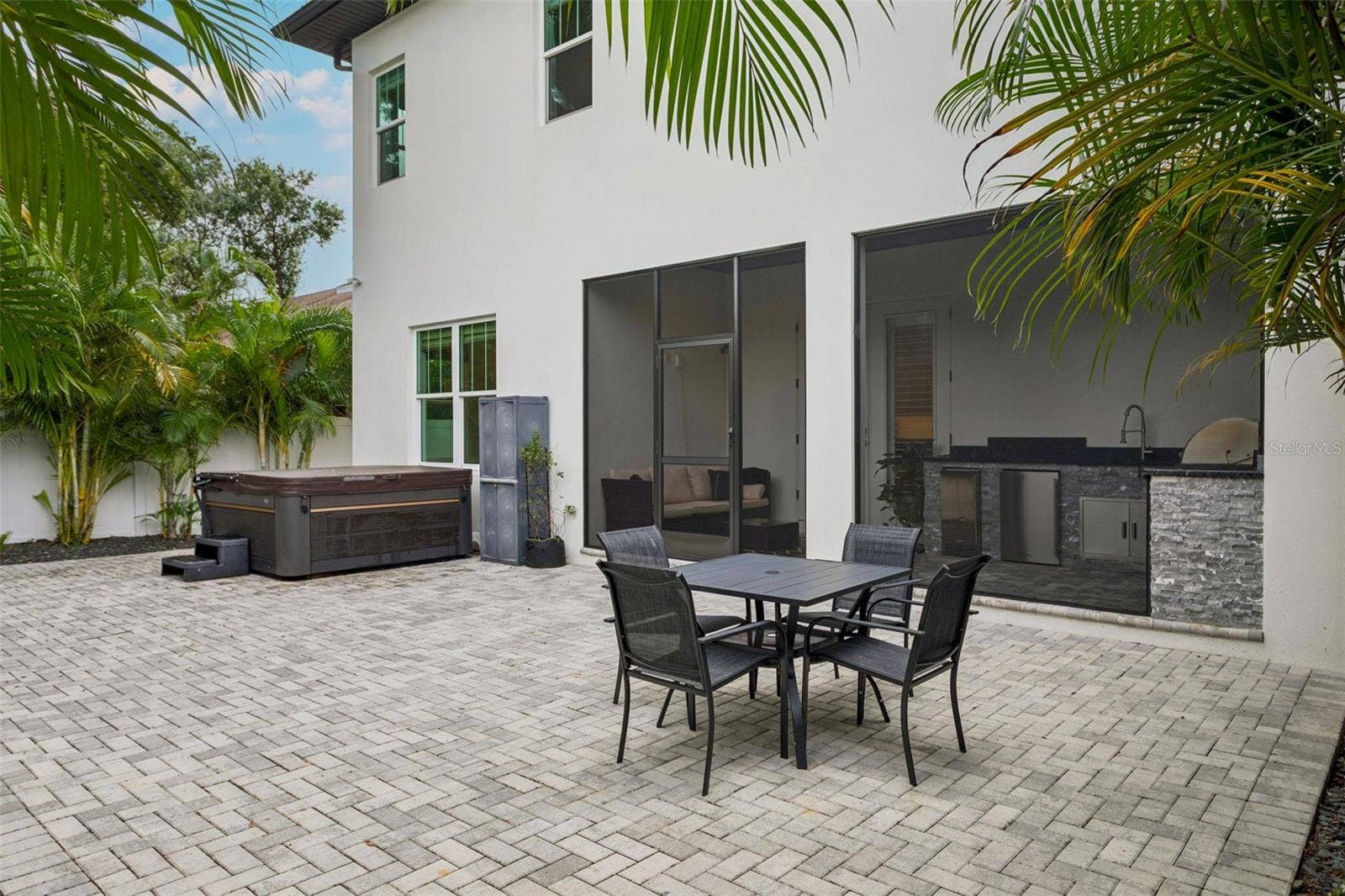 3513 W TACON STREET, Tampa, FL 33629 back yard