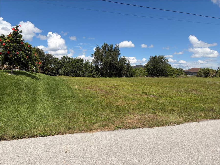 Property photo for 401 NW 8TH TERRACE, Cape Coral, FL