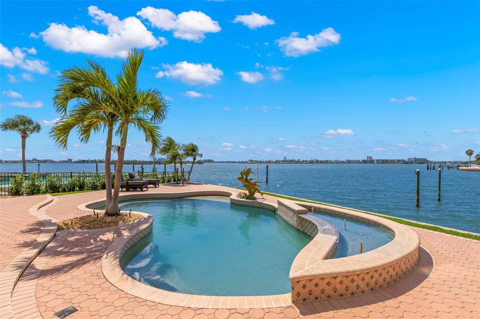6130 KIPPS COLONY DRIVE W, Gulfport, FL 33707 6130 KIPPS COLONY DRIVE W, Gulfport, FL 33707
