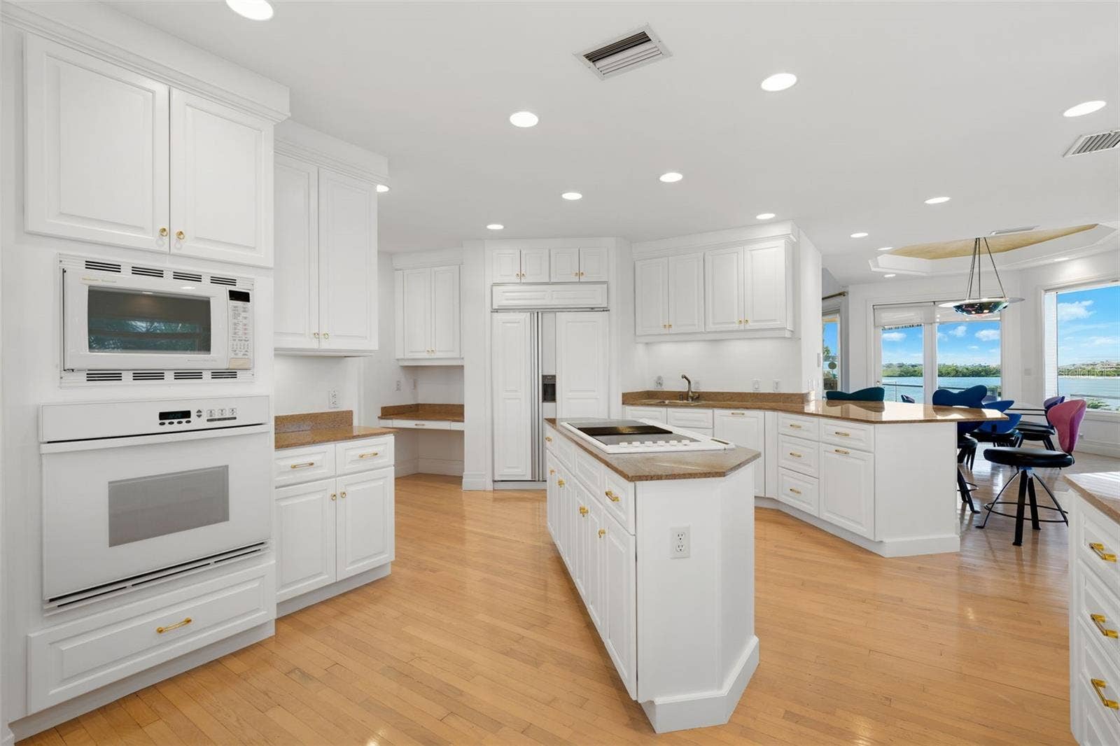 6130 KIPPS COLONY DRIVE W, Gulfport, FL 33707 6130 KIPPS COLONY DRIVE W, Gulfport, FL 33707
