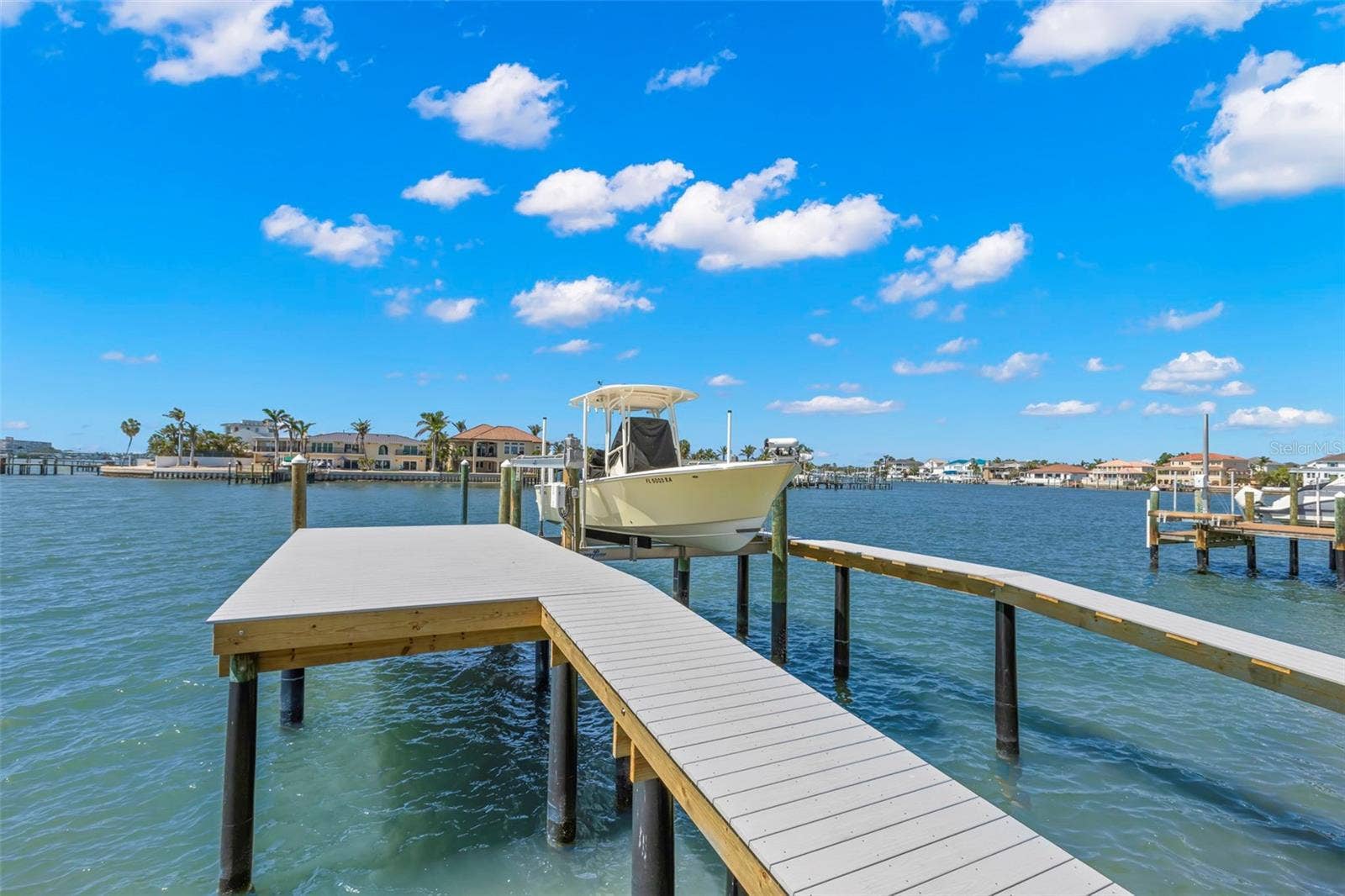 6130 KIPPS COLONY DRIVE W, Gulfport, FL 33707 6130 KIPPS COLONY DRIVE W, Gulfport, FL 33707