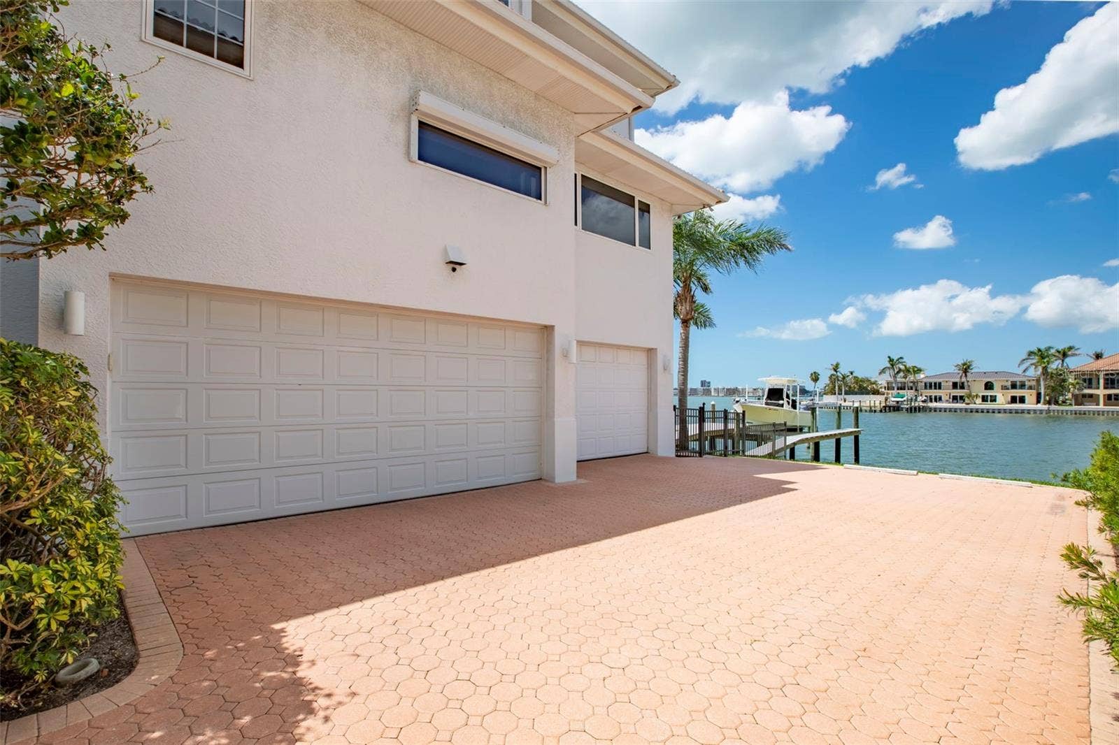 6130 KIPPS COLONY DRIVE W, Gulfport, FL 33707 6130 KIPPS COLONY DRIVE W, Gulfport, FL 33707