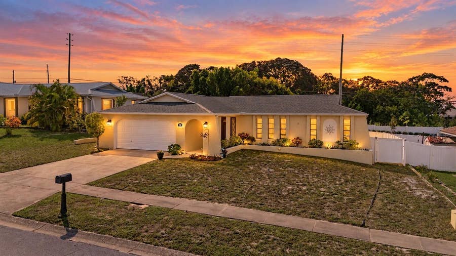 Property photo for 210 LEAFWOOD ROAD, Tarpon Springs, FL