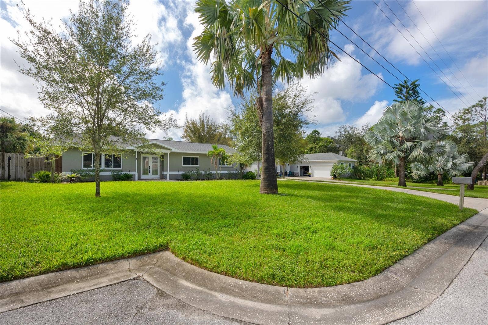 902 ROBIN AVENUE, Palm Harbor, FL 34683 902 ROBIN AVENUE, Palm Harbor, FL 34683
