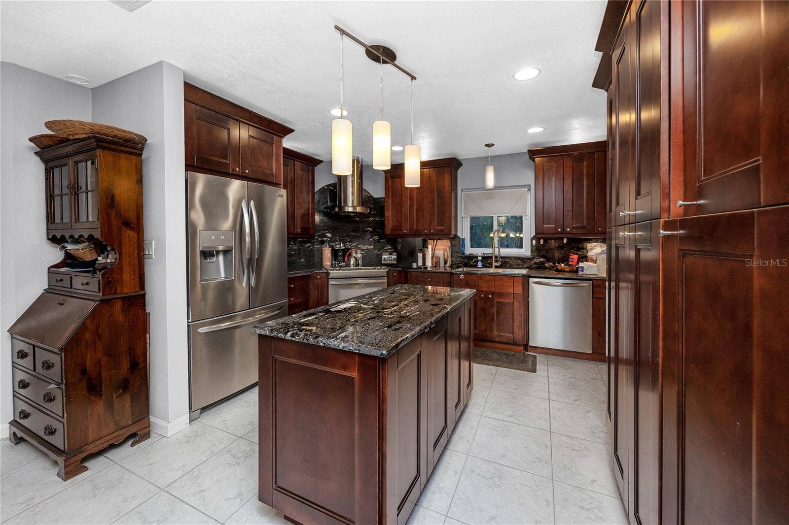 902 ROBIN AVENUE, Palm Harbor, FL 34683 902 ROBIN AVENUE, Palm Harbor, FL 34683