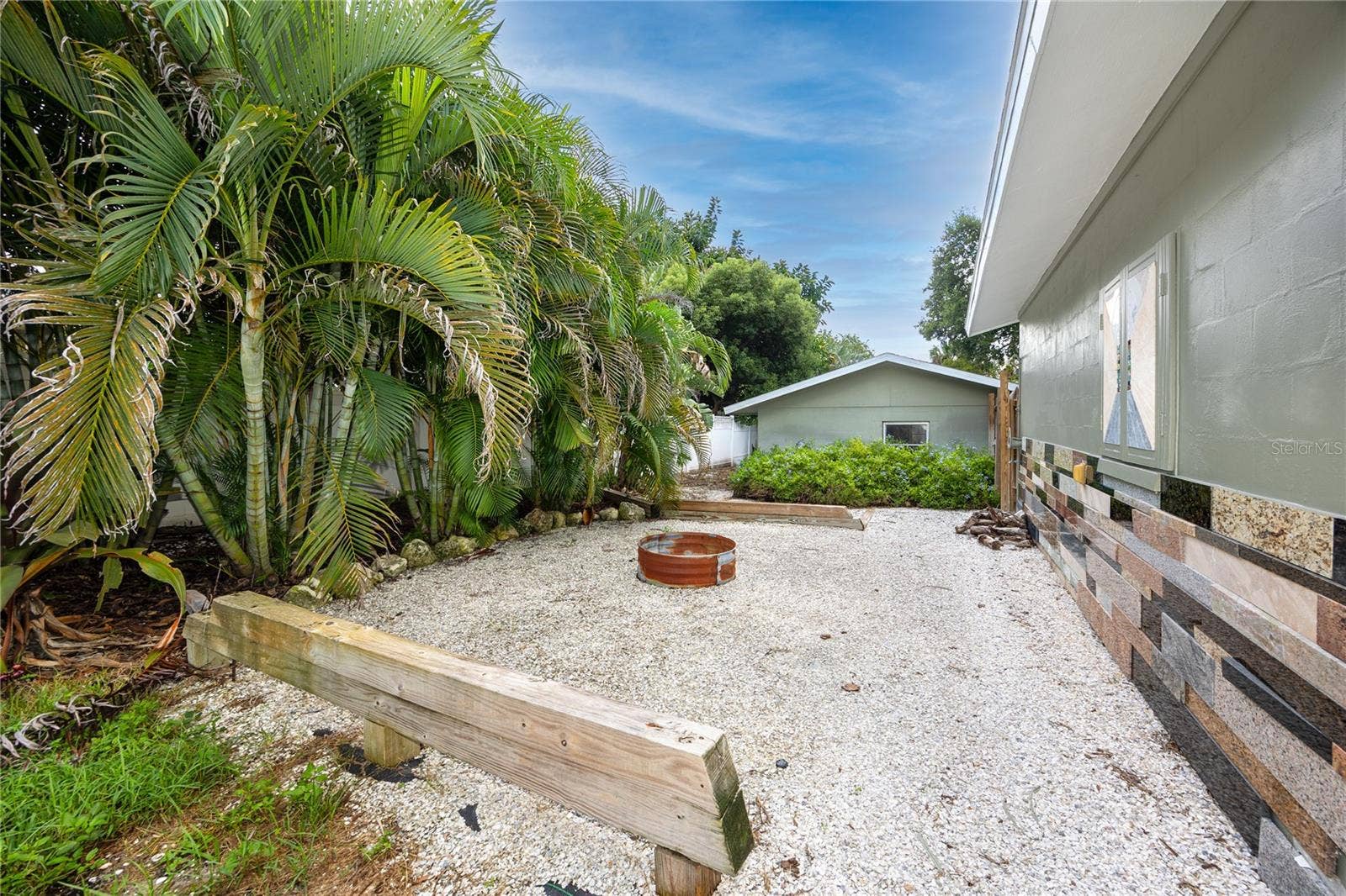 902 ROBIN AVENUE, Palm Harbor, FL 34683 902 ROBIN AVENUE, Palm Harbor, FL 34683