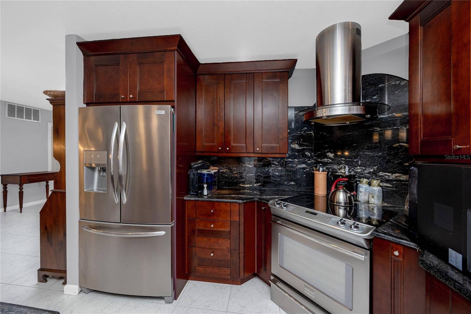 902 ROBIN AVENUE, Palm Harbor, FL 34683 902 ROBIN AVENUE, Palm Harbor, FL 34683