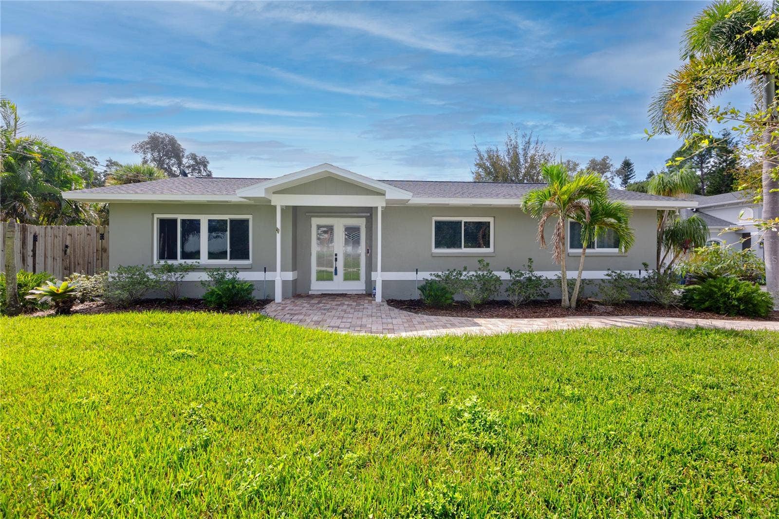 902 ROBIN AVENUE, Palm Harbor, FL 34683 902 ROBIN AVENUE, Palm Harbor, FL 34683