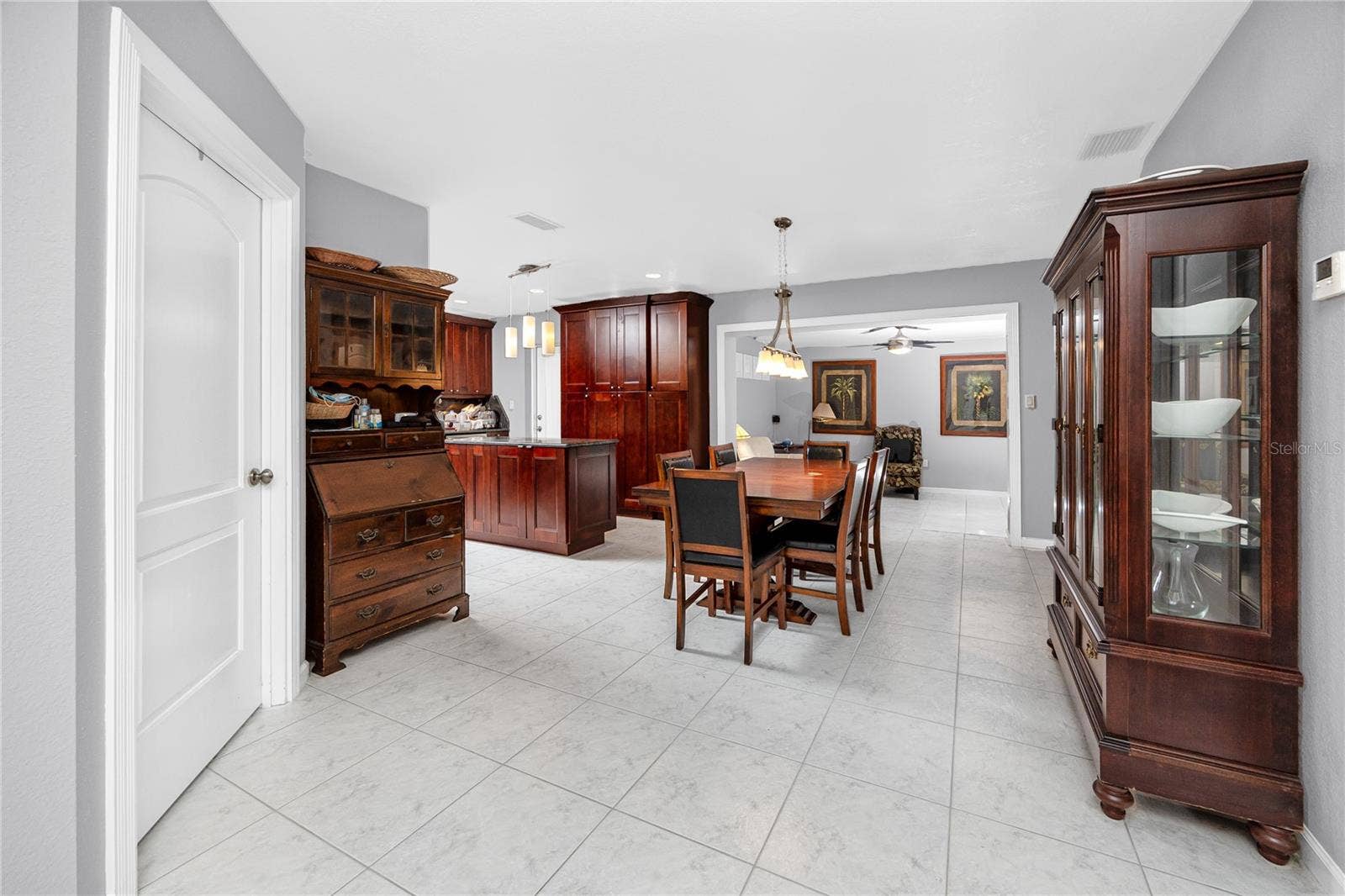902 ROBIN AVENUE, Palm Harbor, FL 34683 902 ROBIN AVENUE, Palm Harbor, FL 34683