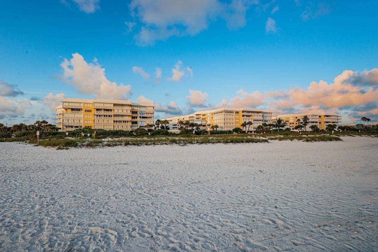 6650 SUNSET WAY, #105, St Pete Beach, FL 33706 6650 SUNSET WAY, #105, St Pete Beach, FL 33706