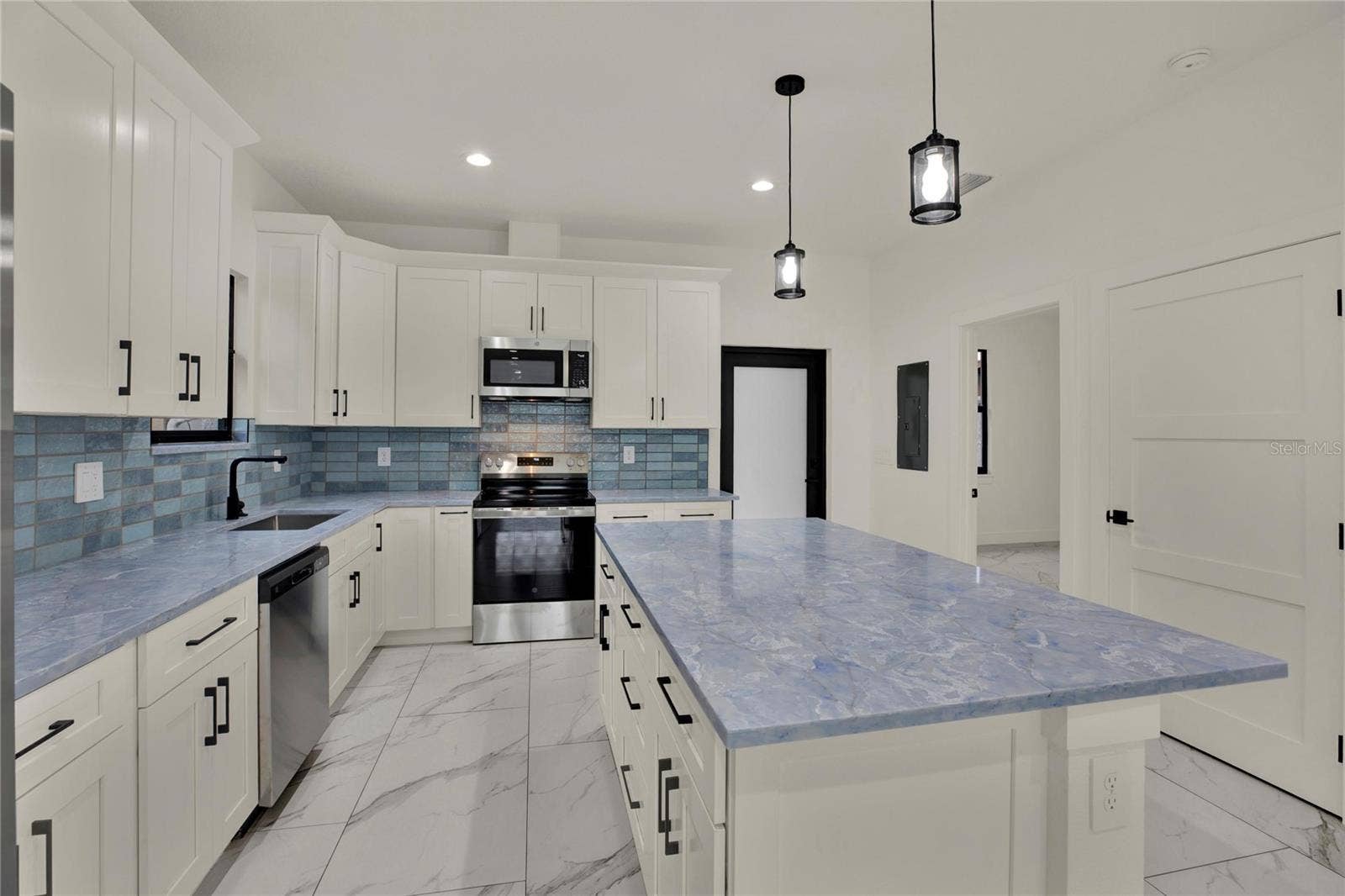 2725 W GREEN STREET, Tampa, FL 33607 2725 W GREEN STREET, Tampa, FL 33607