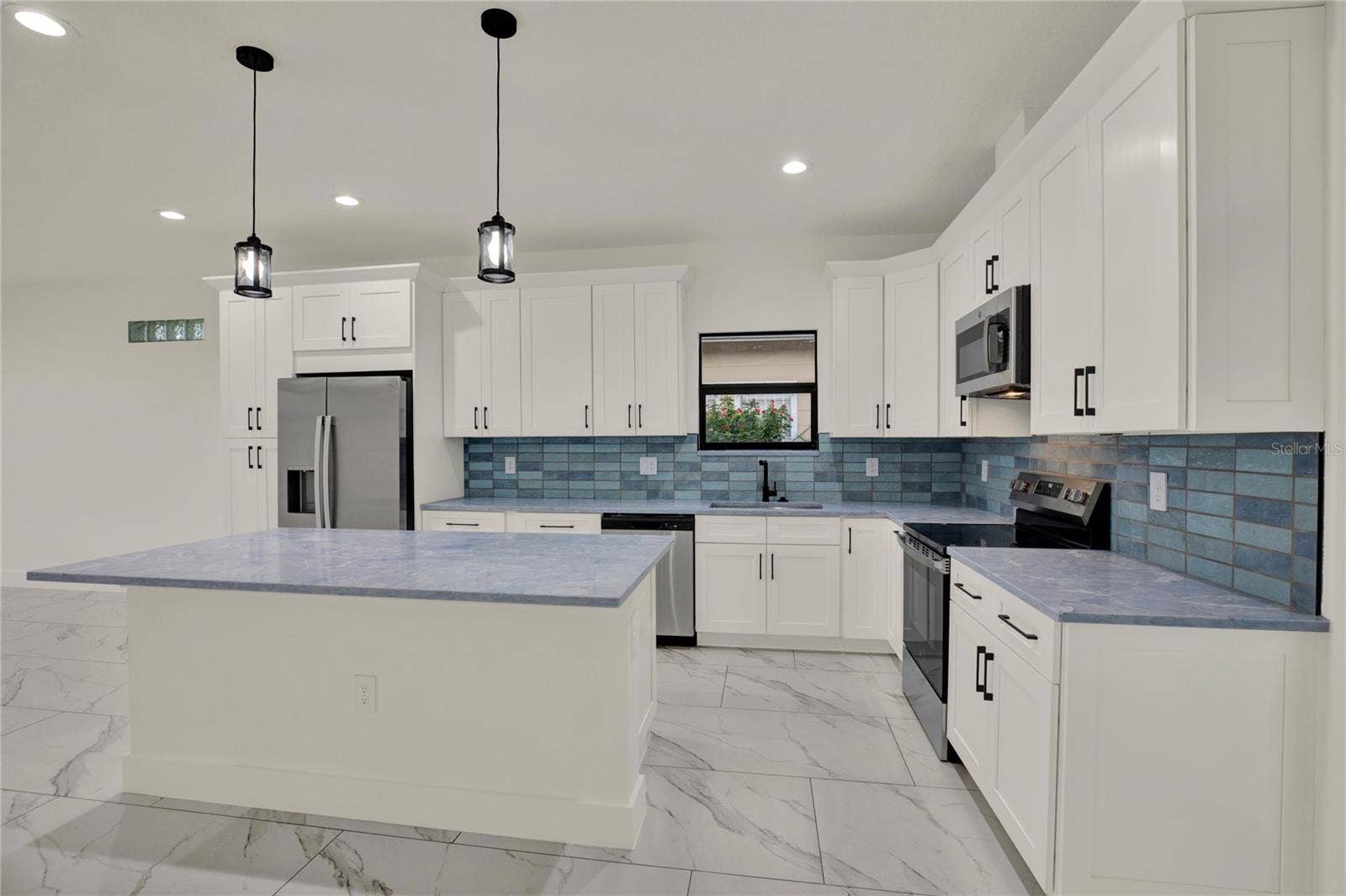 2725 W GREEN STREET, Tampa, FL 33607 2725 W GREEN STREET, Tampa, FL 33607
