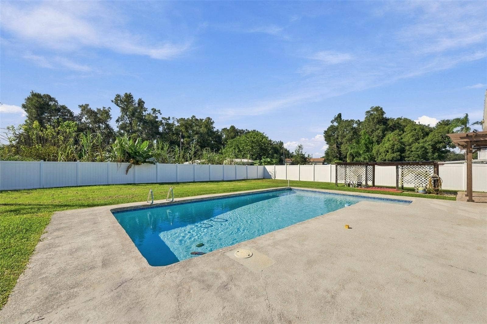 702 CAMELLIA COURT, Seffner, FL 33584 702 CAMELLIA COURT, Seffner, FL 33584