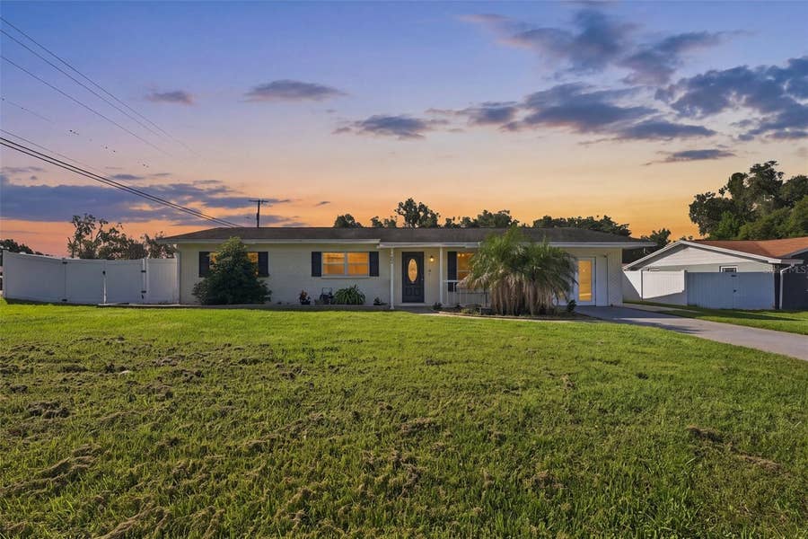 Property photo for 702 CAMELLIA COURT, Seffner, FL