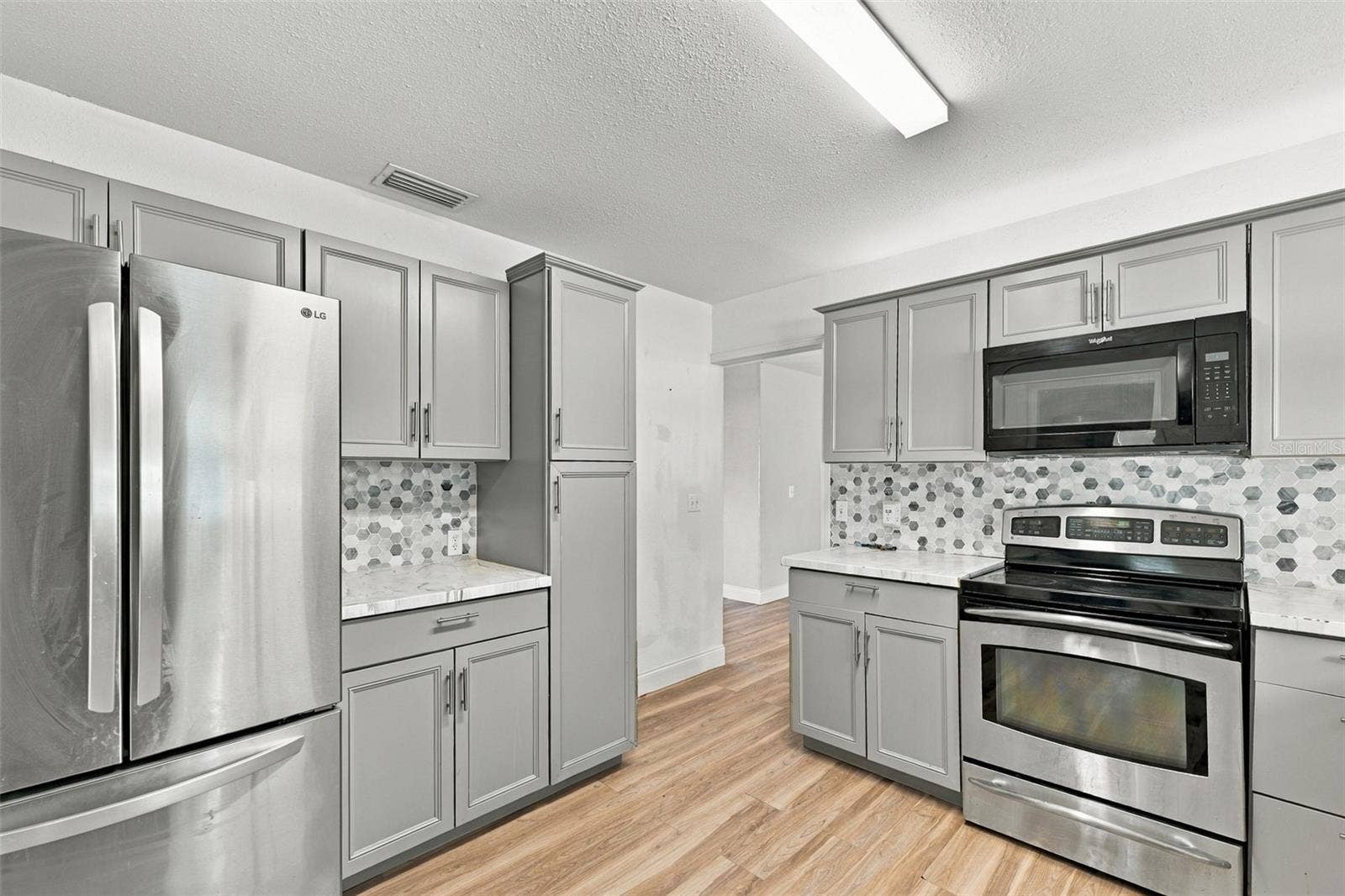 702 CAMELLIA COURT, Seffner, FL 33584 702 CAMELLIA COURT, Seffner, FL 33584