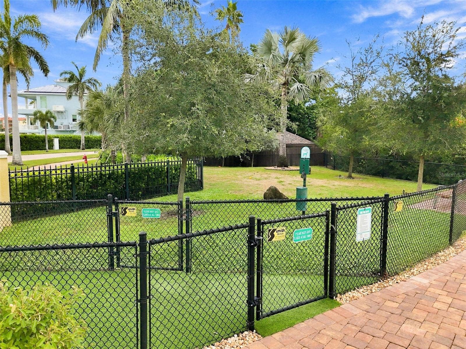650 COLLANY ROAD, #406, Tierra Verde, FL 33715 Dog park