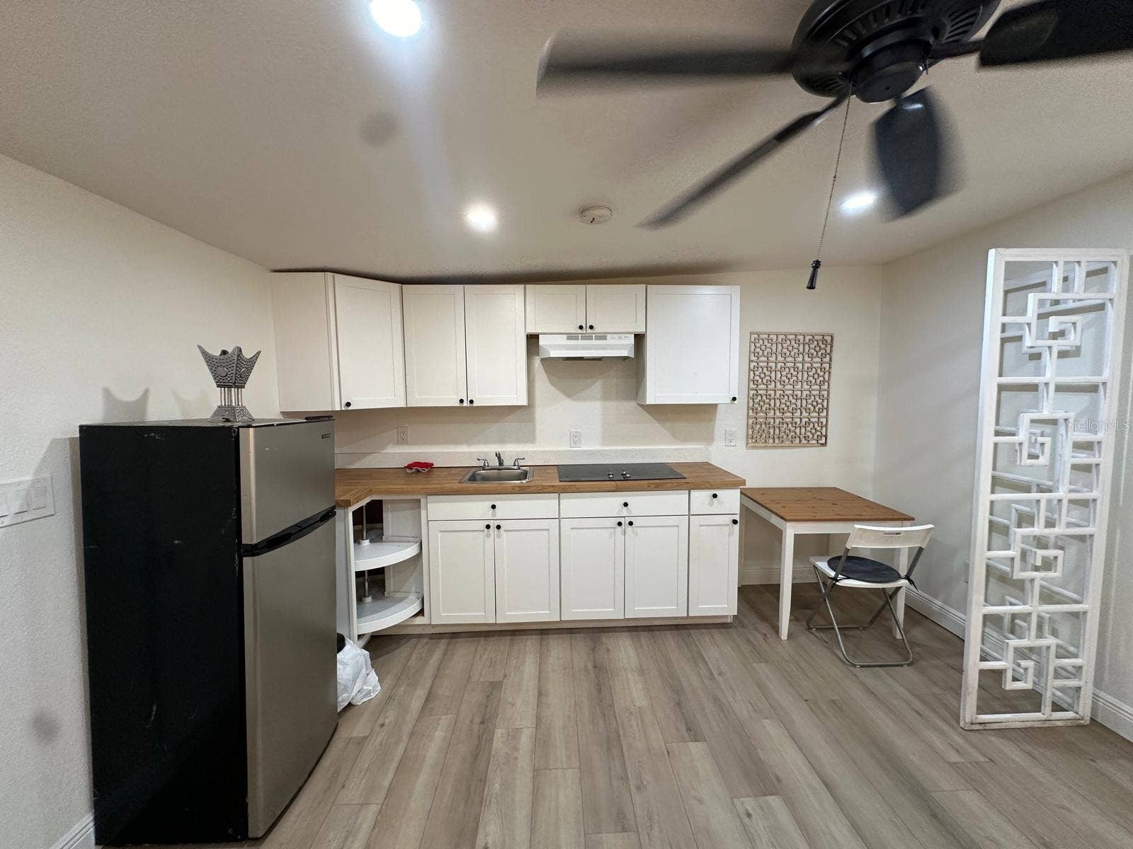 8923 N LYNN AVENUE, Tampa, FL 33604 8923 N LYNN AVENUE, Tampa, FL 33604