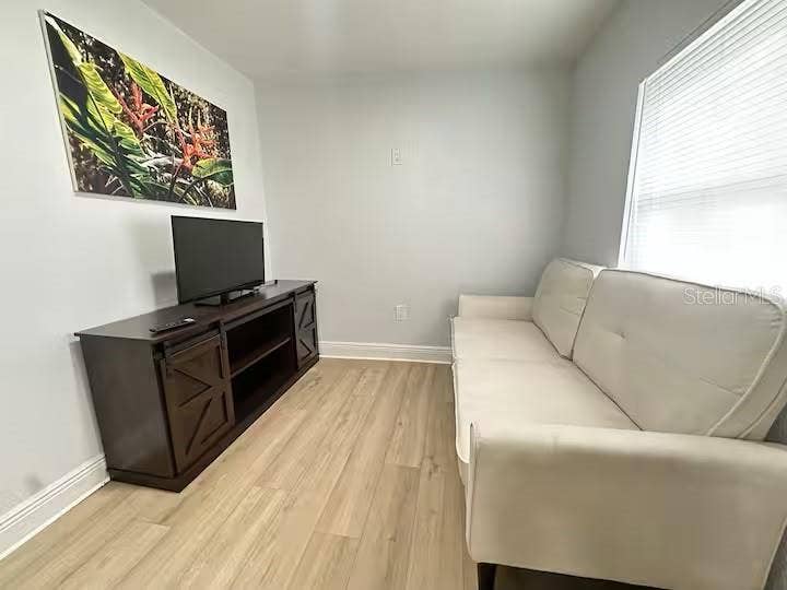 8923 N LYNN AVENUE, Tampa, FL 33604 8923 N LYNN AVENUE, Tampa, FL 33604