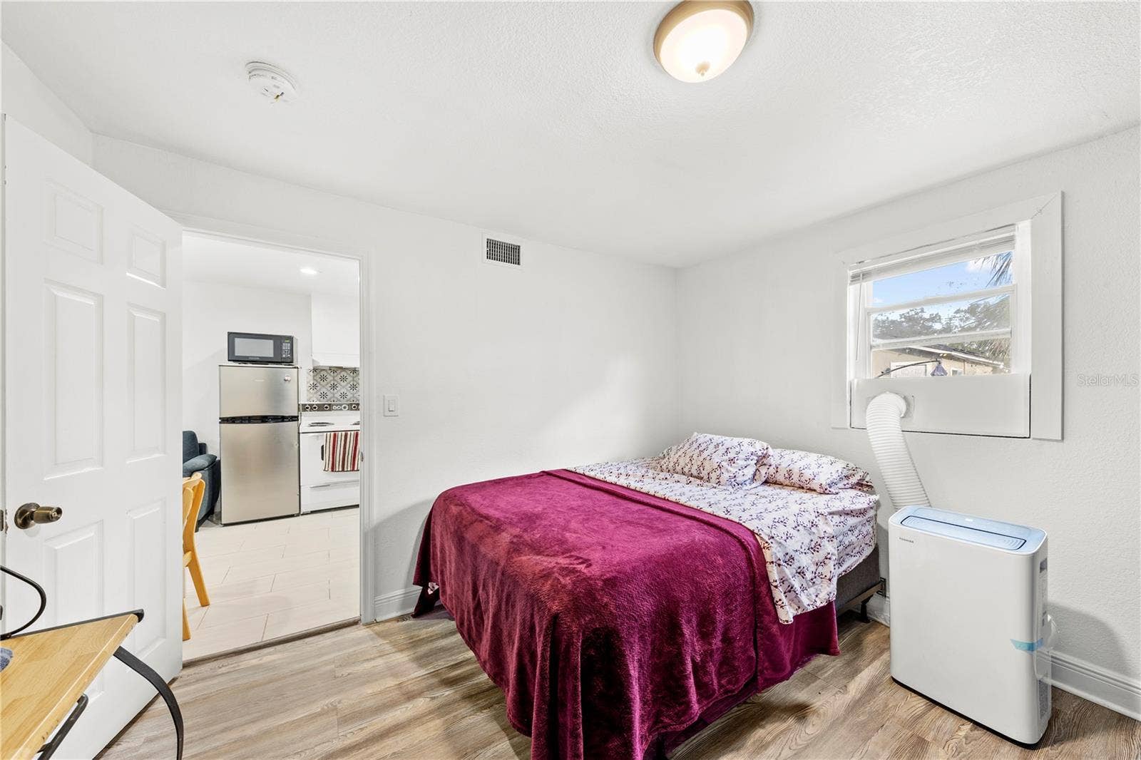 8923 N LYNN AVENUE, Tampa, FL 33604 8923 N LYNN AVENUE, Tampa, FL 33604