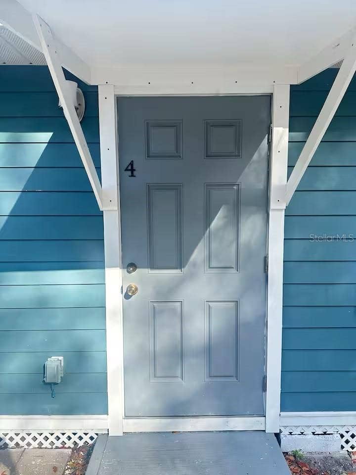 8923 N LYNN AVENUE, Tampa, FL 33604 8923 N LYNN AVENUE, Tampa, FL 33604