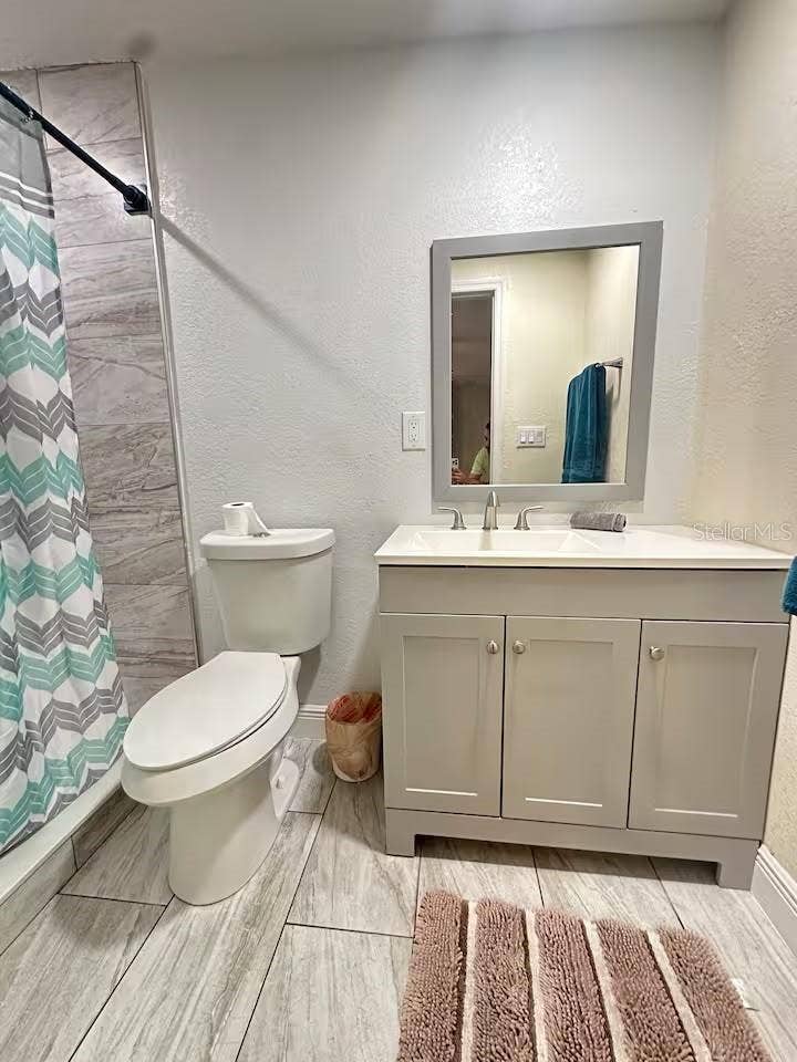 8923 N LYNN AVENUE, Tampa, FL 33604 8923 N LYNN AVENUE, Tampa, FL 33604