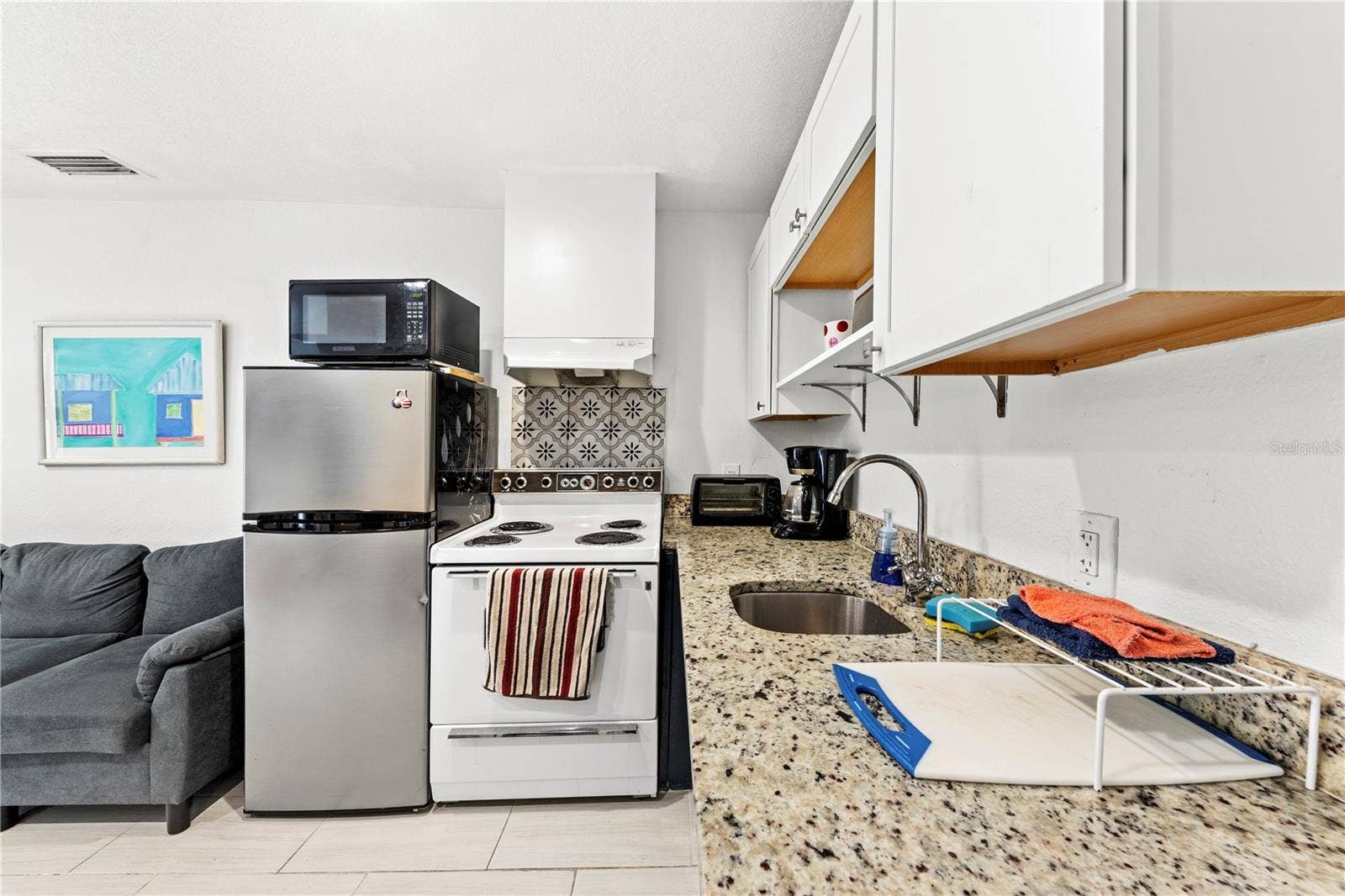 8923 N LYNN AVENUE, Tampa, FL 33604 8923 N LYNN AVENUE, Tampa, FL 33604