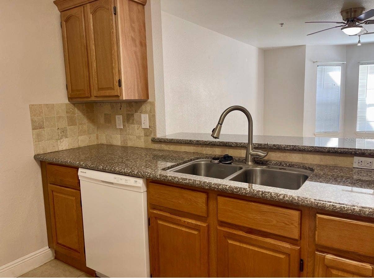 8413 LUCUYA WAY, #107, Temple Terrace, FL 33637 8413 LUCUYA WAY, #107, Temple Terrace, FL 33637