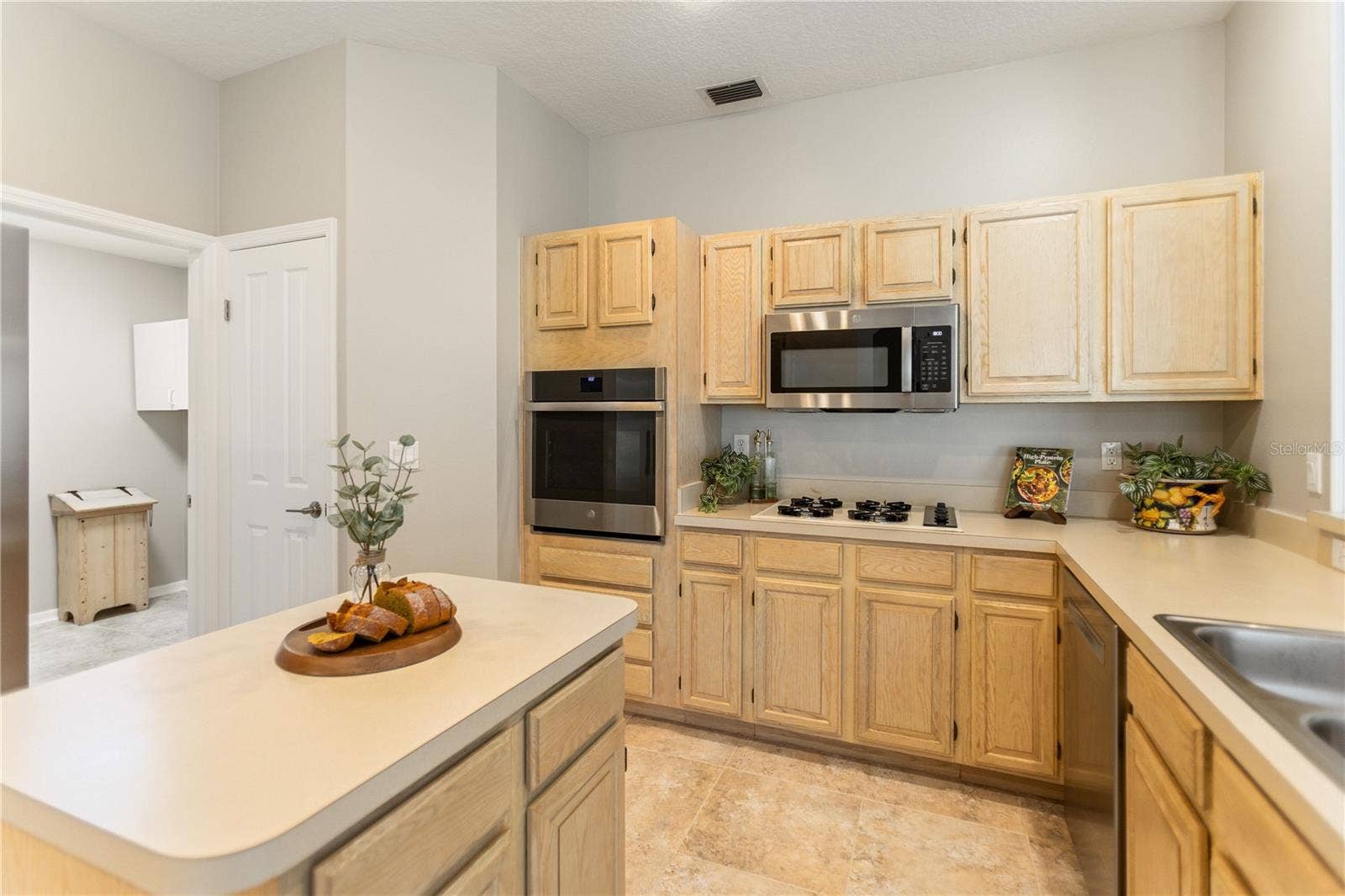 28402 OPENFIELD LOOP, Wesley Chapel, FL 33543