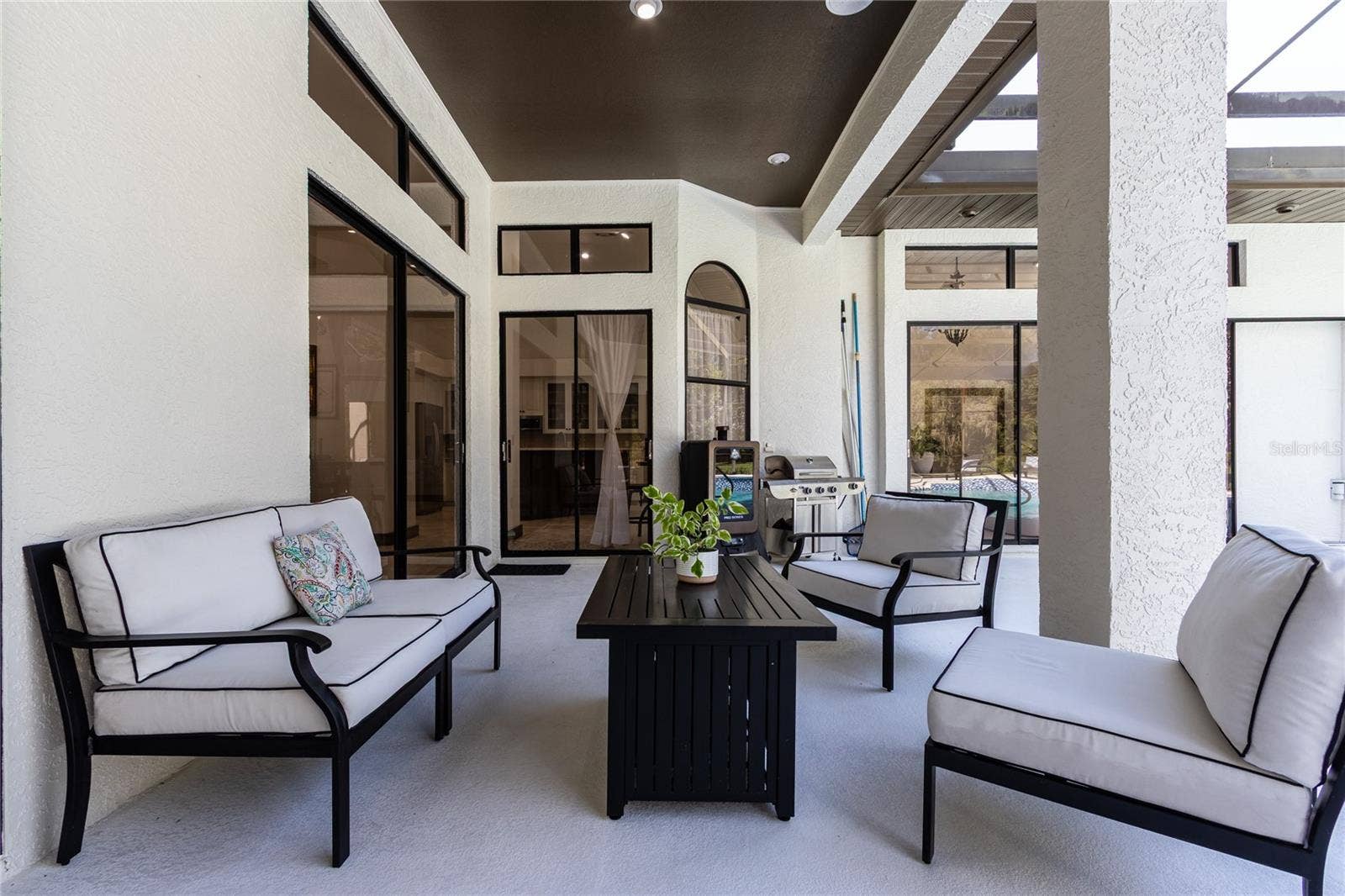32305 PASCO ROAD, San Antonio, FL 33576 Picture your morning coffee here!