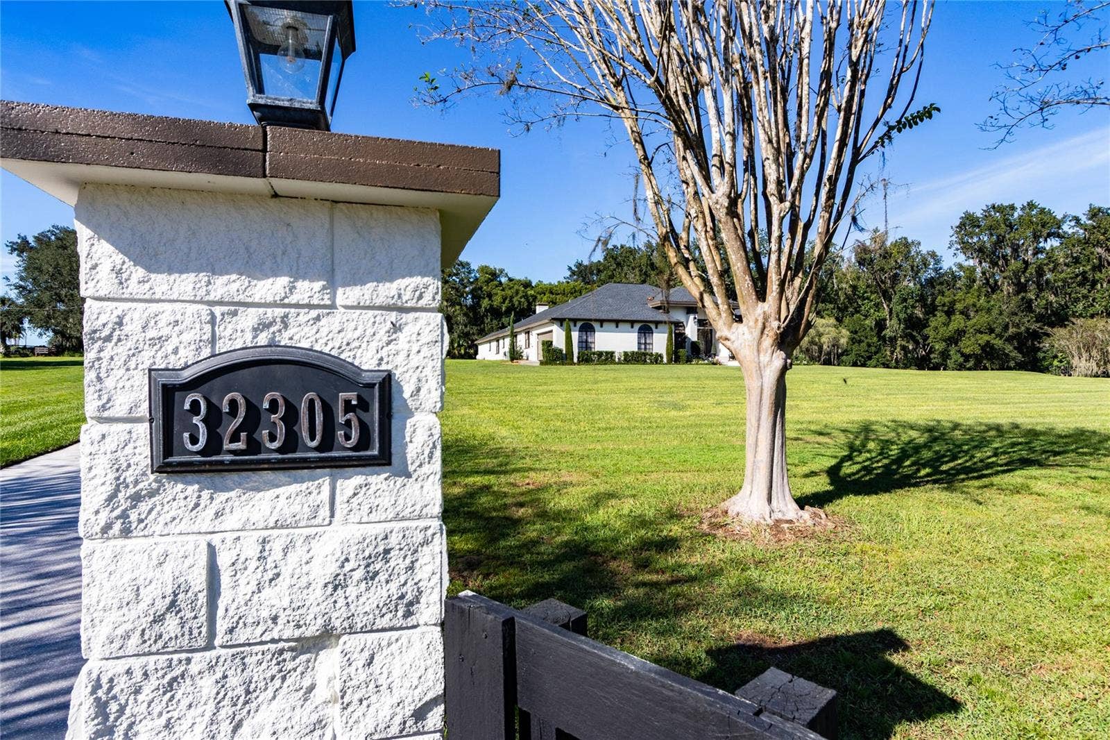 32305 PASCO ROAD, San Antonio, FL 33576 WELCOME HOME!