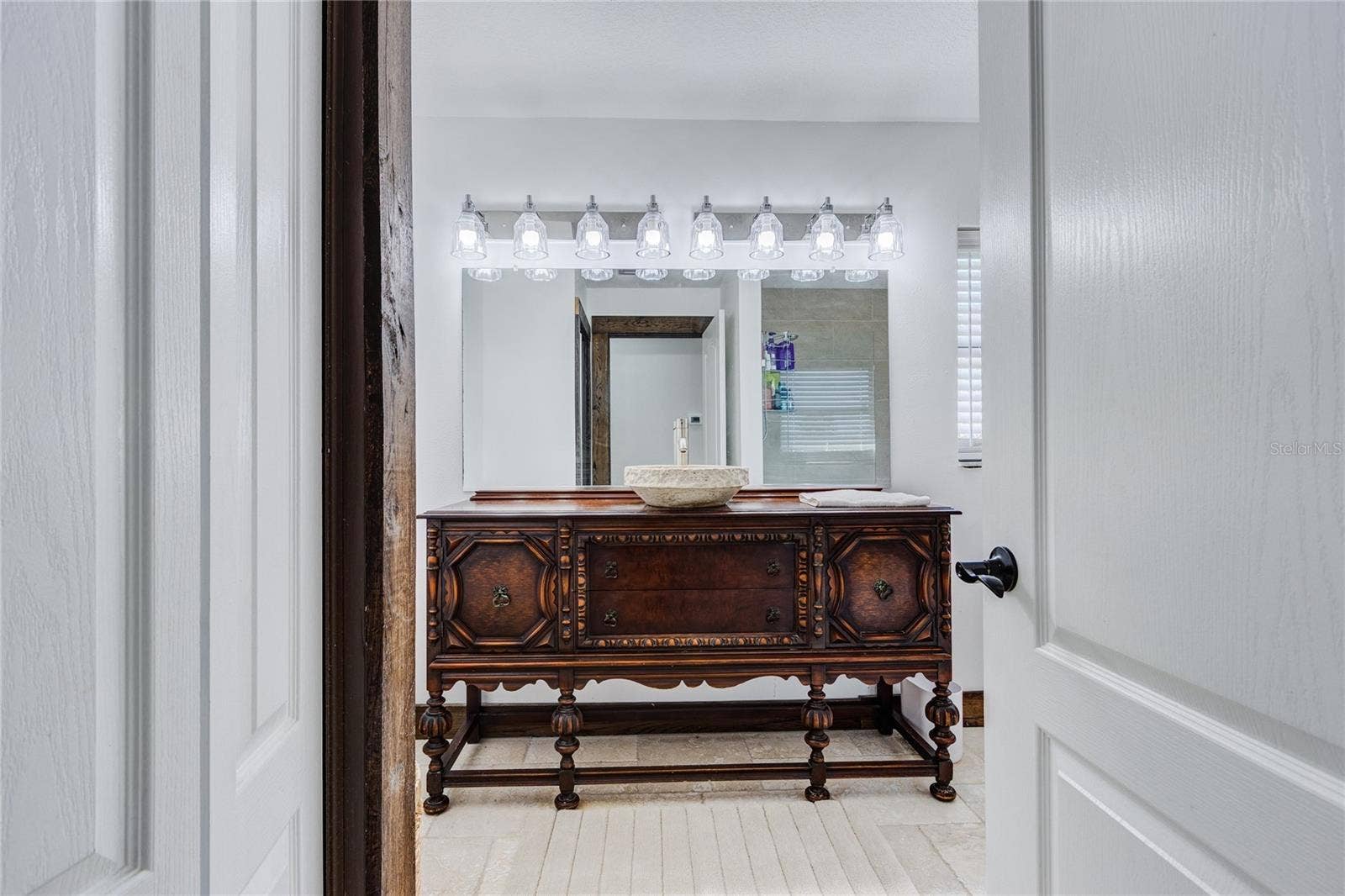 32305 PASCO ROAD, San Antonio, FL 33576 Bathroom with tub-shower combo and linen closet!