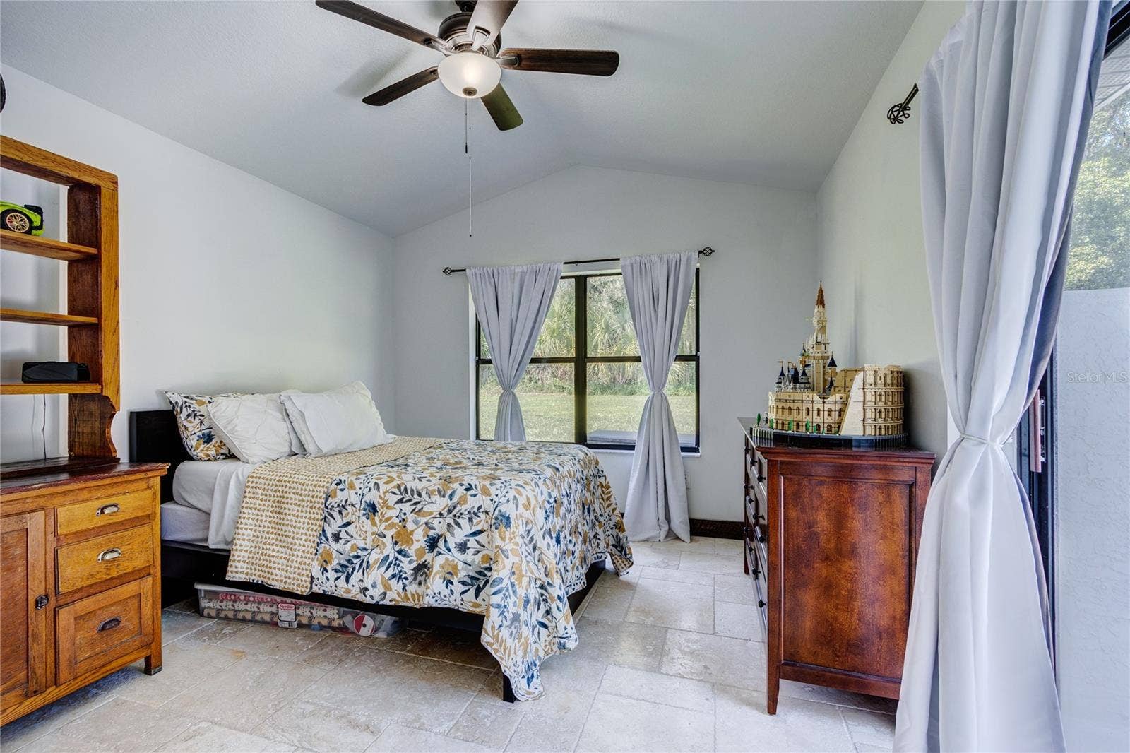 32305 PASCO ROAD, San Antonio, FL 33576 In-law suite bedroom or 5th bedroom!