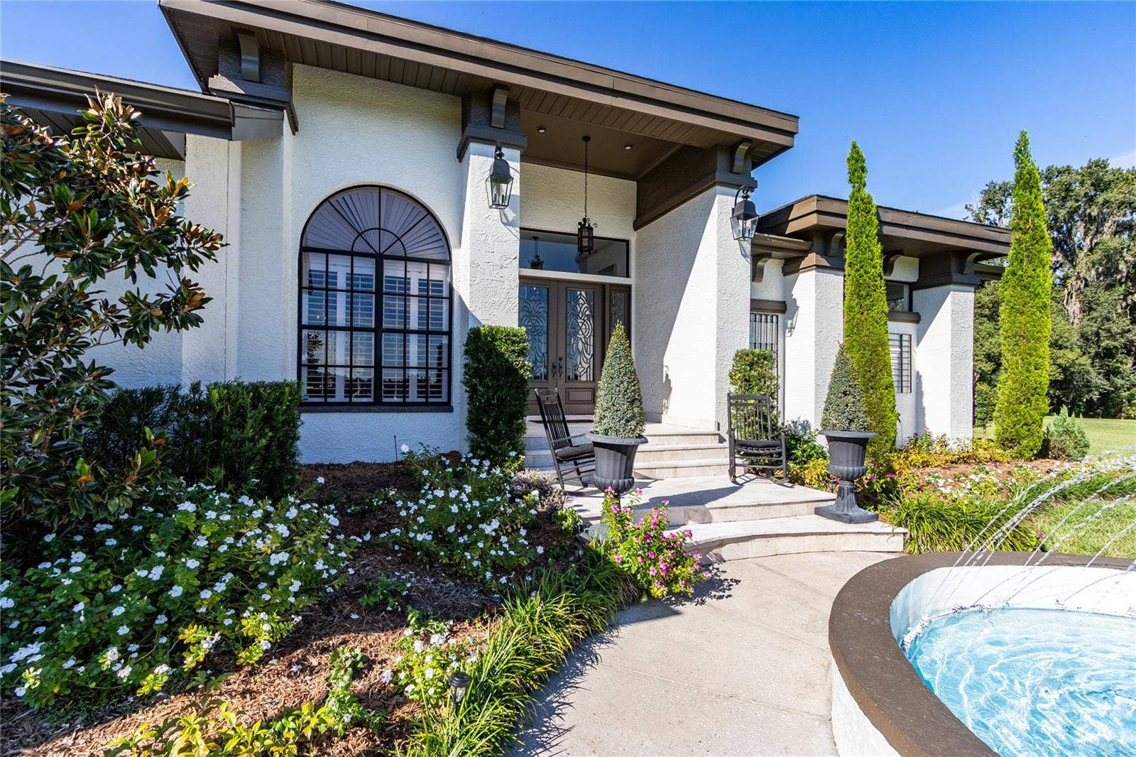32305 PASCO ROAD, San Antonio, FL 33576 Plantation shutters!