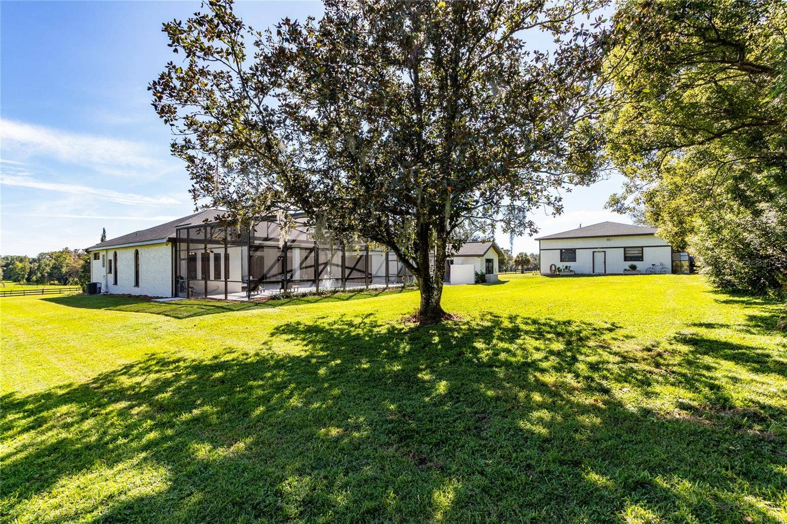 32305 PASCO ROAD, San Antonio, FL 33576 MUST SEE!